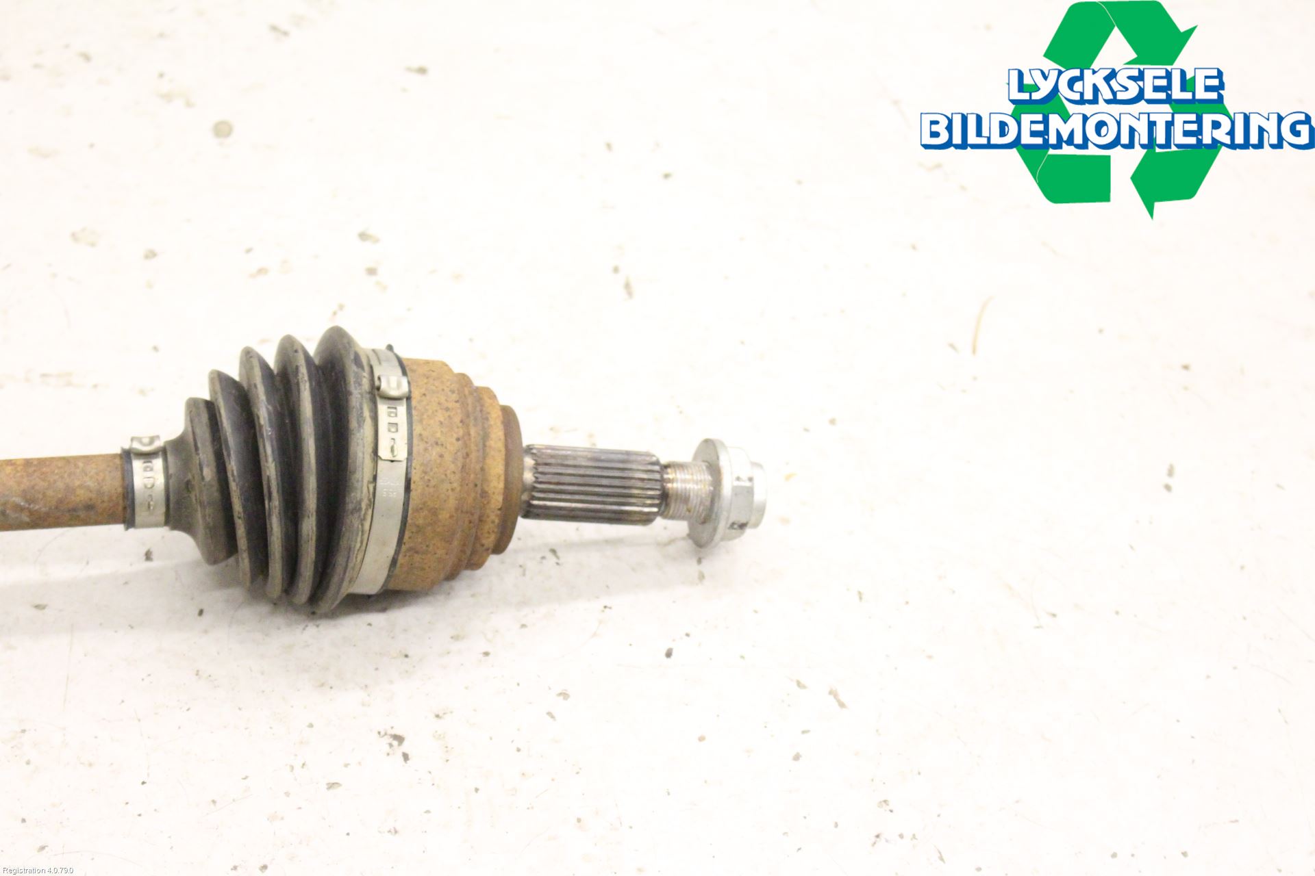 Ford FIESTA 13-17 Drivaxel Fram Höger