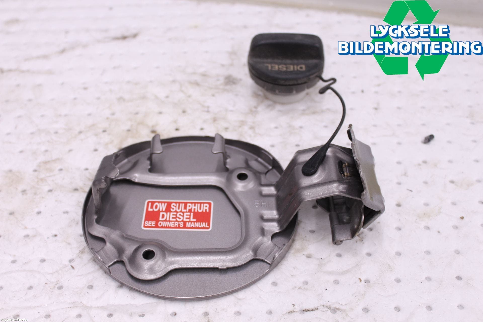 Toyota AURIS 13-19 Tanklucka