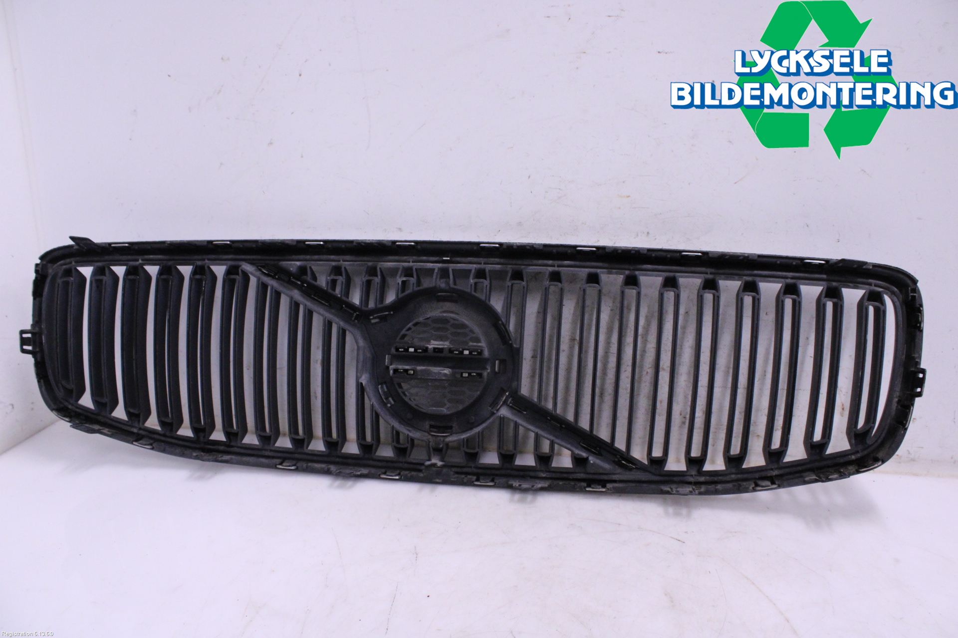 Volvo V90 17->> Grill Komp