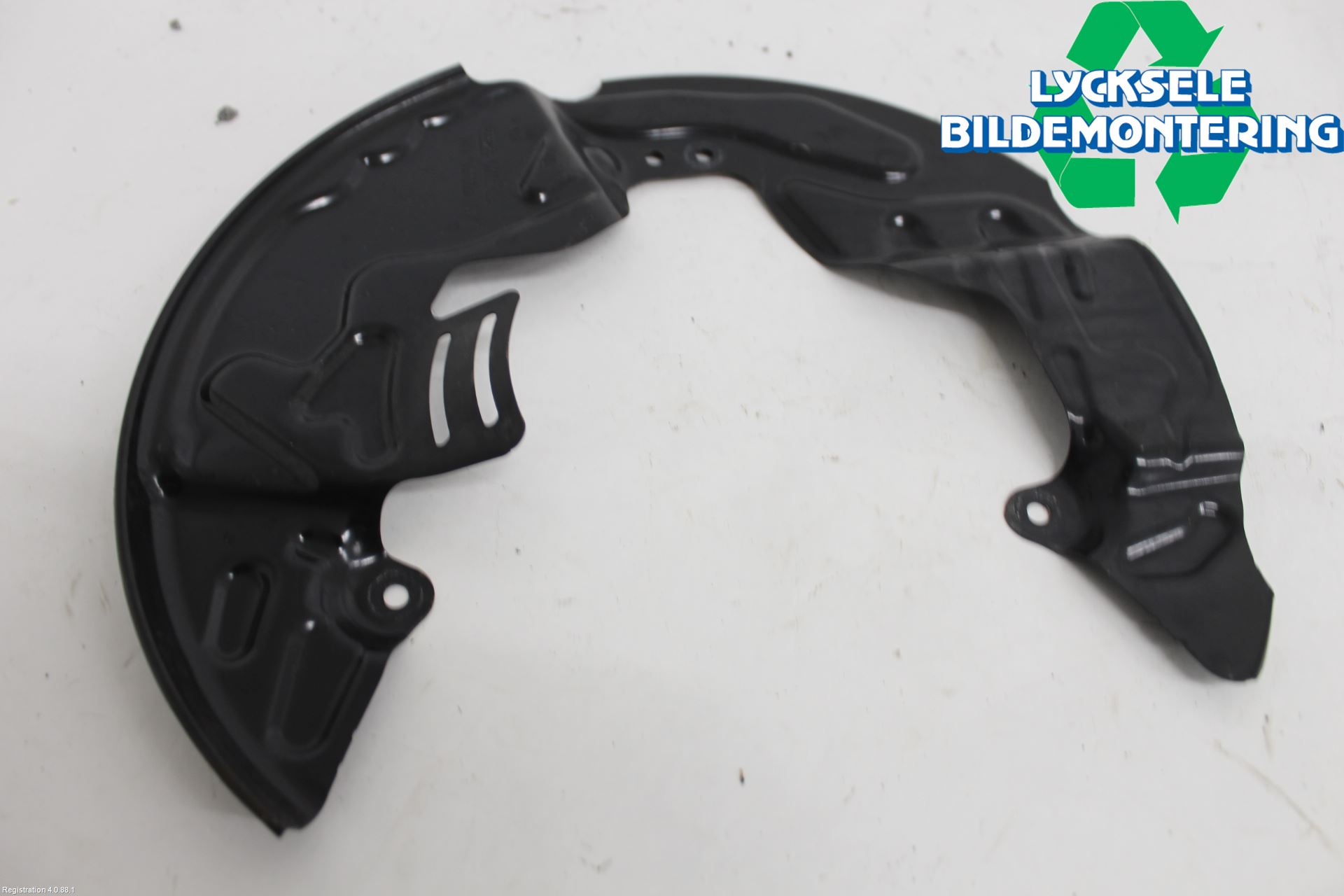 Ford KUGA/KUGA PHEZ/FHEV 20- Bromssköld Fram