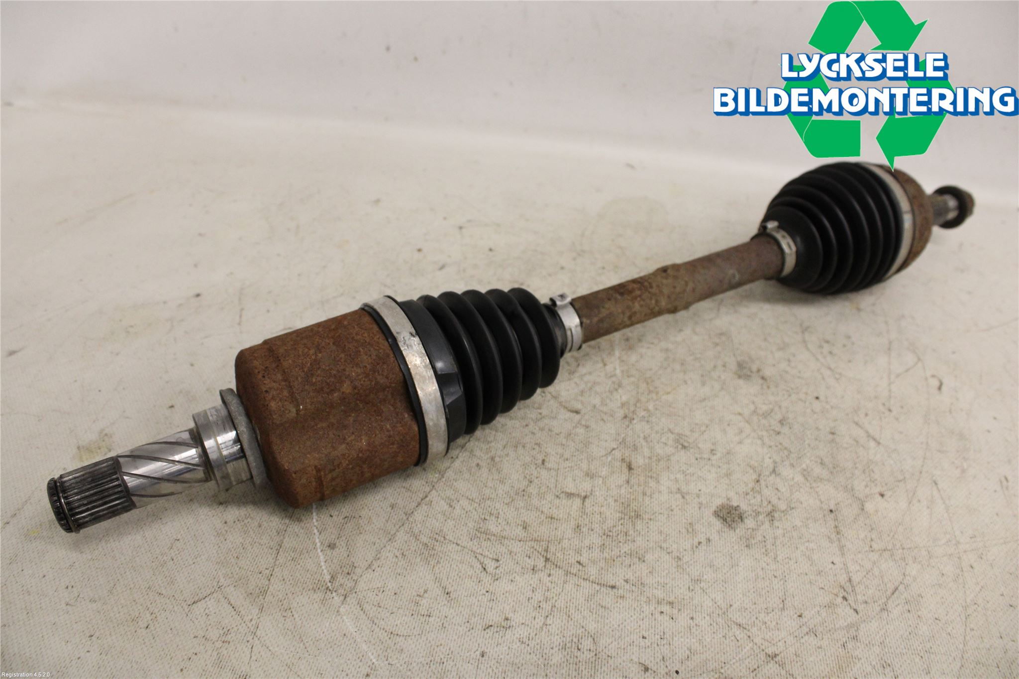 Dacia DUSTER 10-17 Drivaxel Fram Vänster
