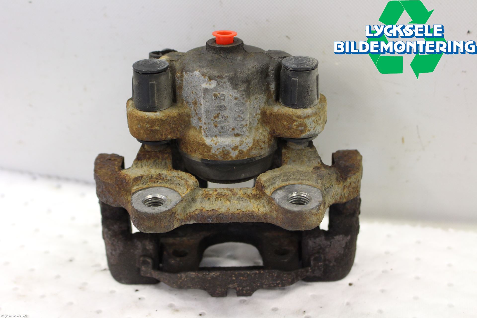 BMW 1 F20/F21 11-19 Bromsok Bak Vänster