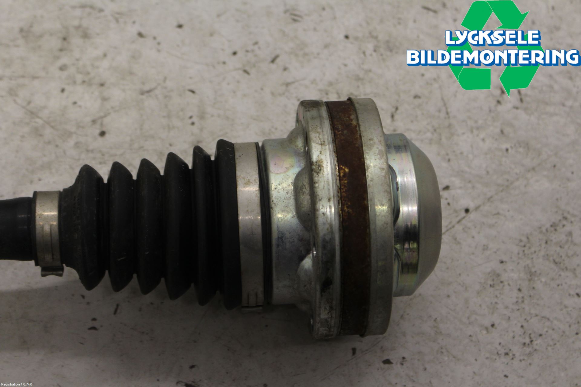 Volkswagen VW CADDY 16-20 Drivaxel Fram Vänster