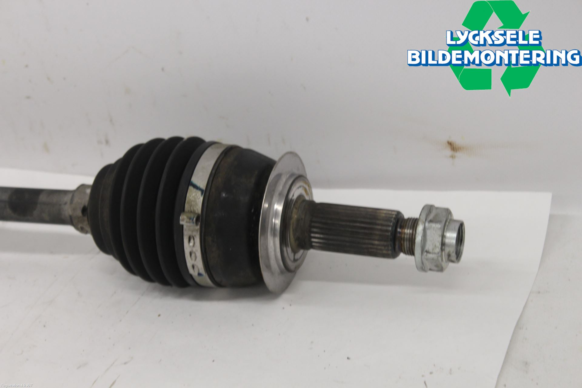 Subaru OUTBACK 21- Drivaxel Fram Höger