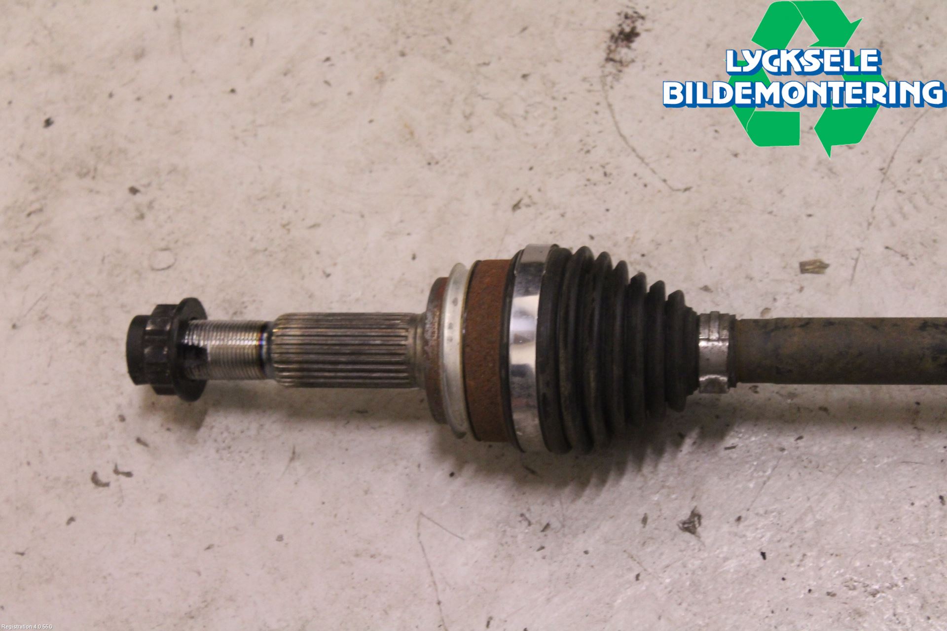 Toyota RAV4 13-18 Drivaxel Bak Vänster