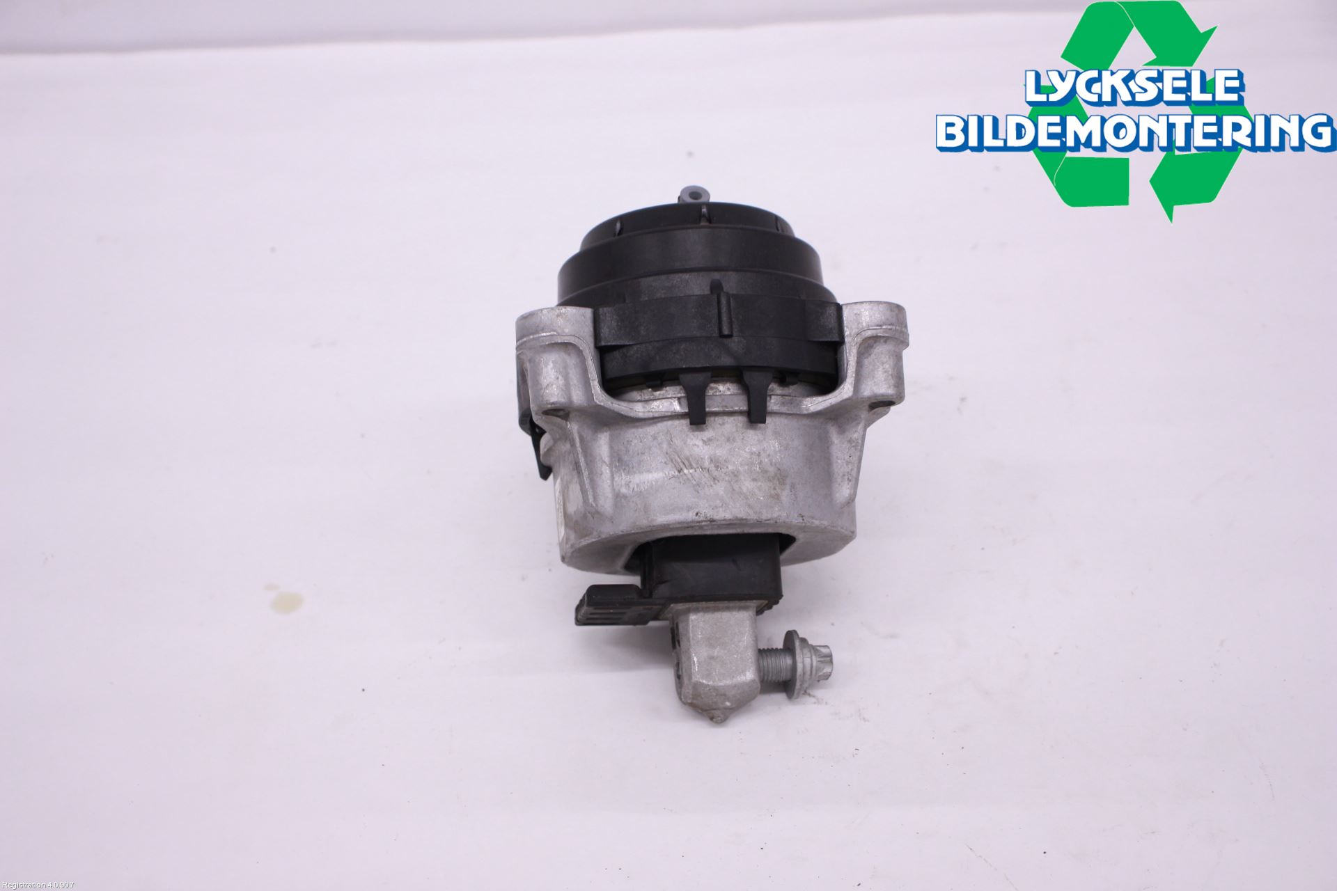 BMW 5 G30/G31/F90 17-23 Motorfäste