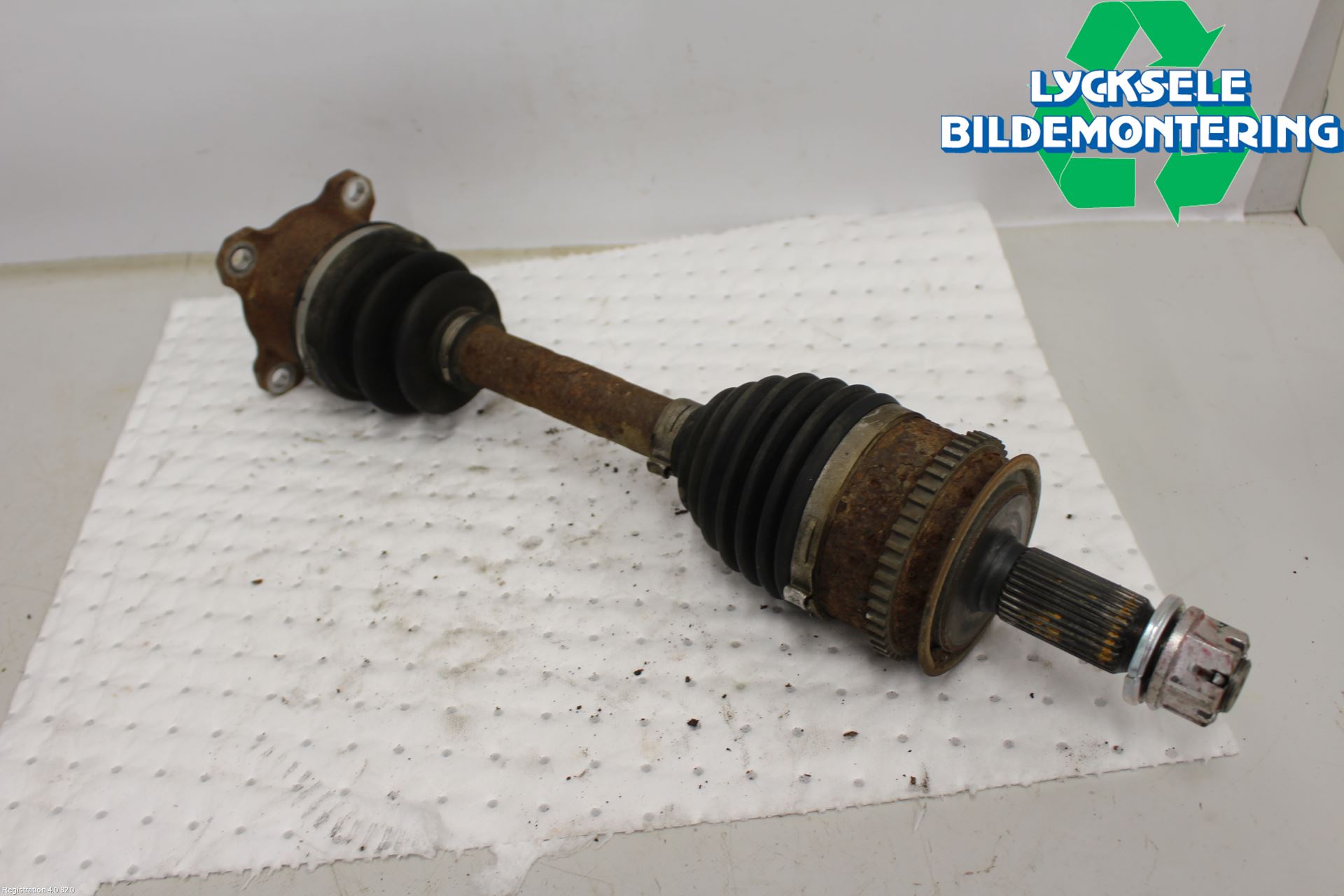 Mitsubishi L200 16-23 Drivaxel Fram Höger