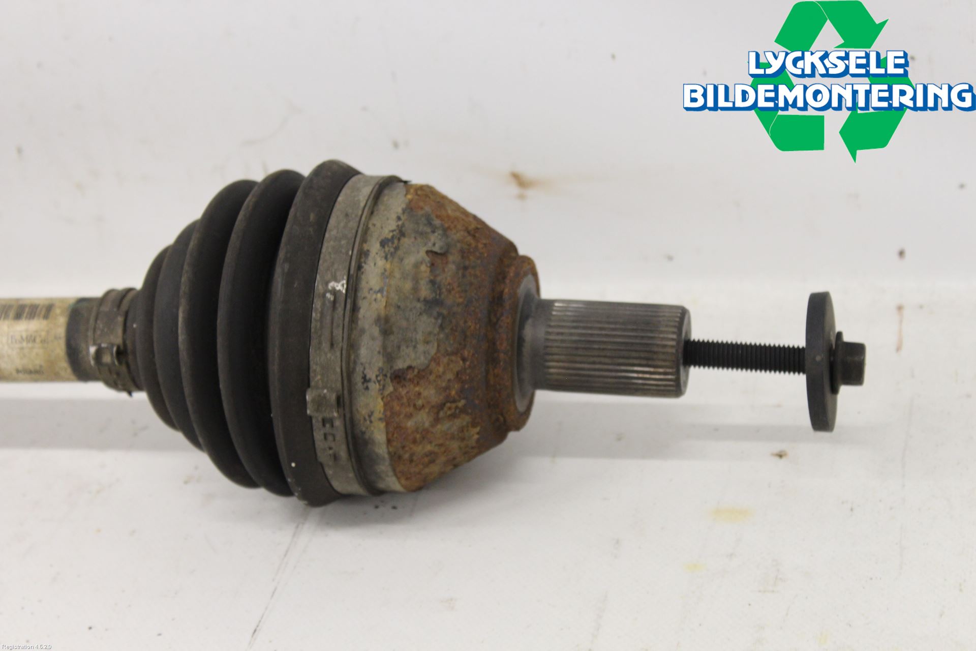 Volvo V60 11-13 Drivaxel Fram Höger