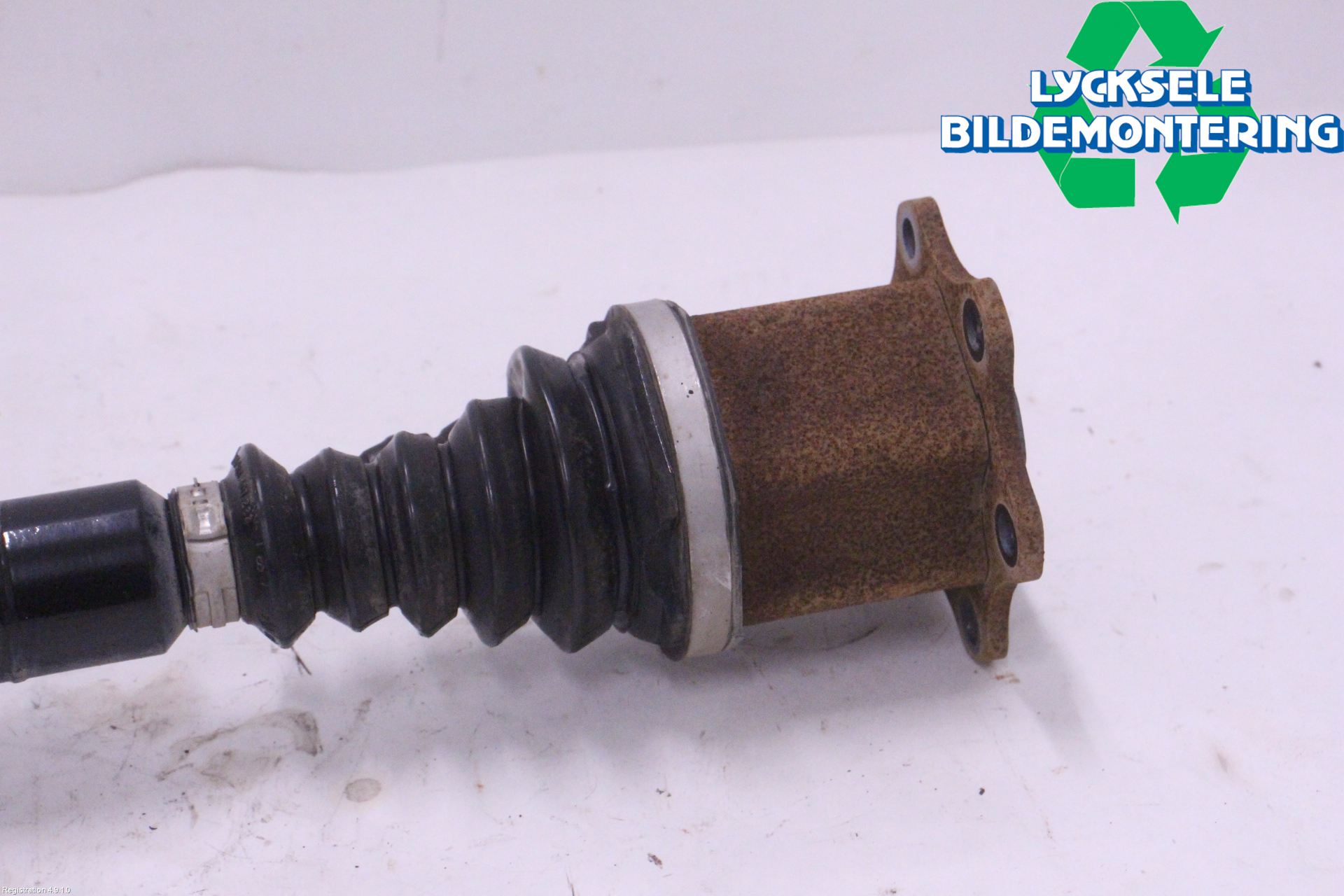 Volkswagen VW PASSAT 20-24 Drivaxel Fram Höger