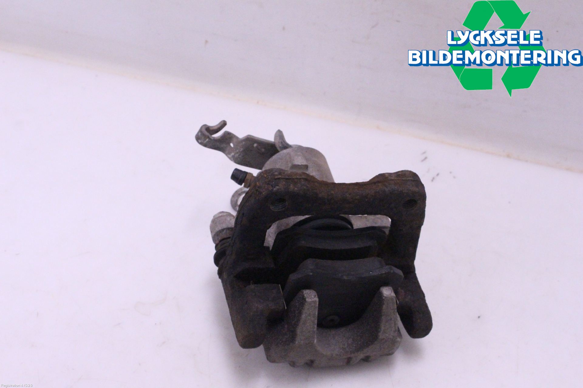 Volkswagen VW GOLF V 04-09 Bromsok Bak Vänster