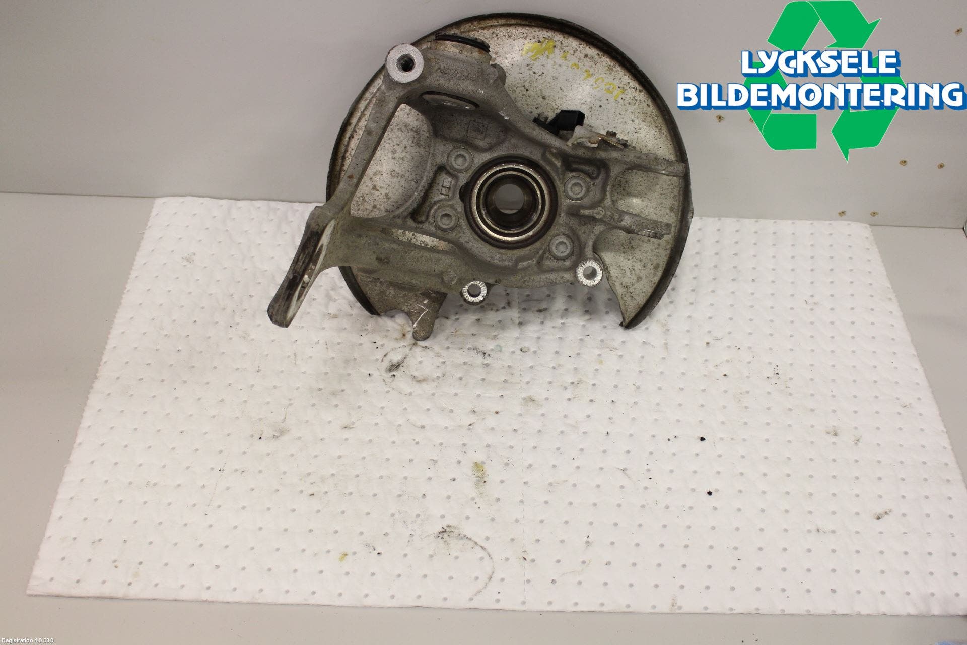 Audi A4 12-15 Hjullagerhus Bak Vä