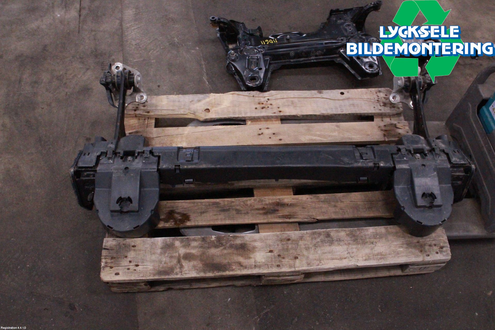 Peugeot 2008/E-2008 20- Bakaxelbalk