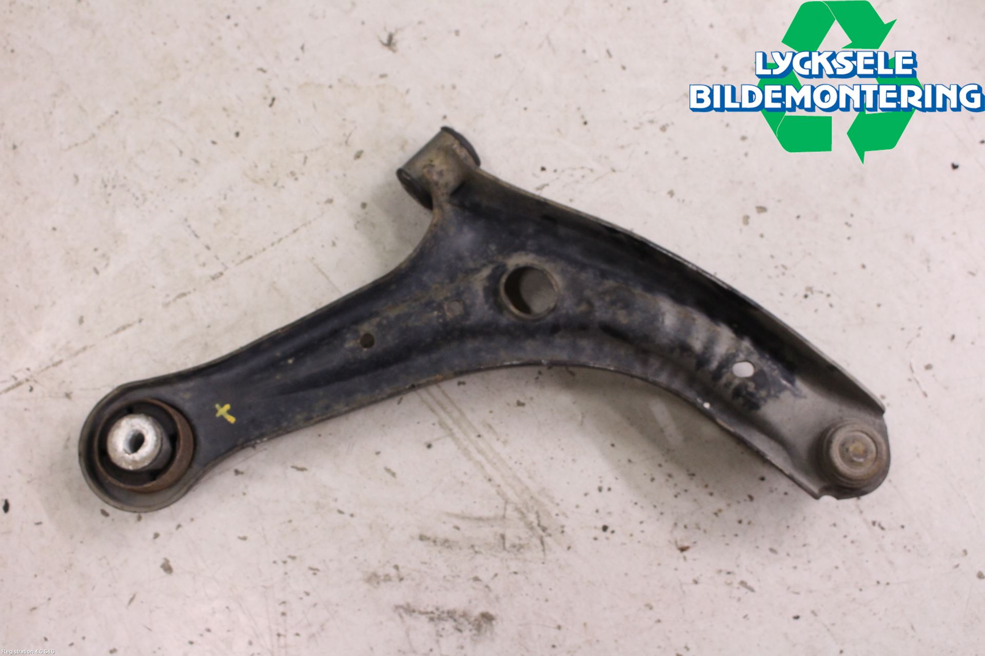 Ford FIESTA 09-12 Bärarm Fram Undre Vä