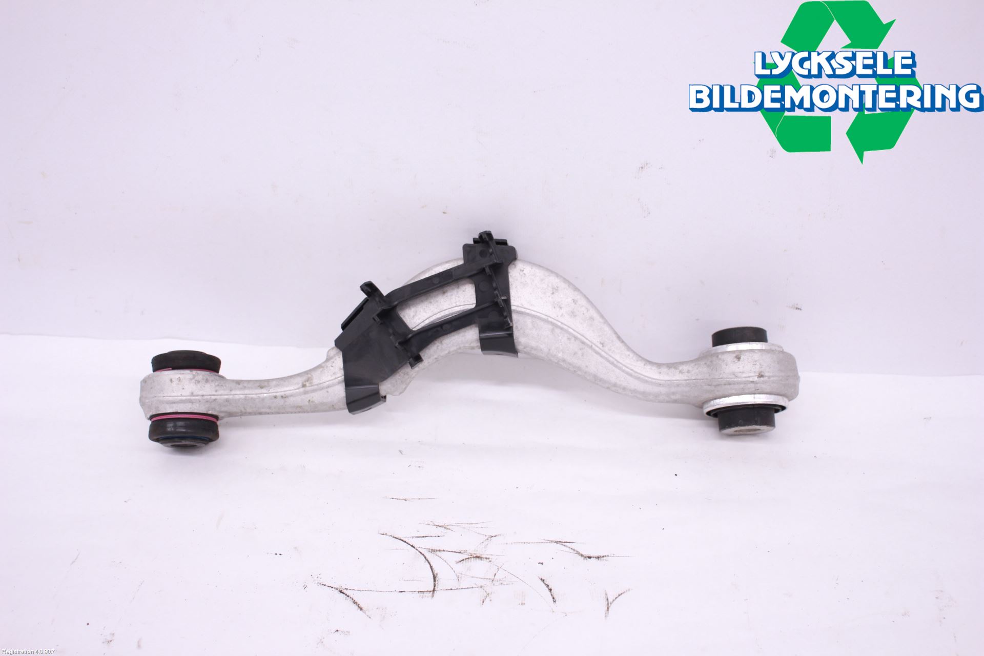 BMW 5 G30/G31/F90 17-23 Bärarm Bak Höger