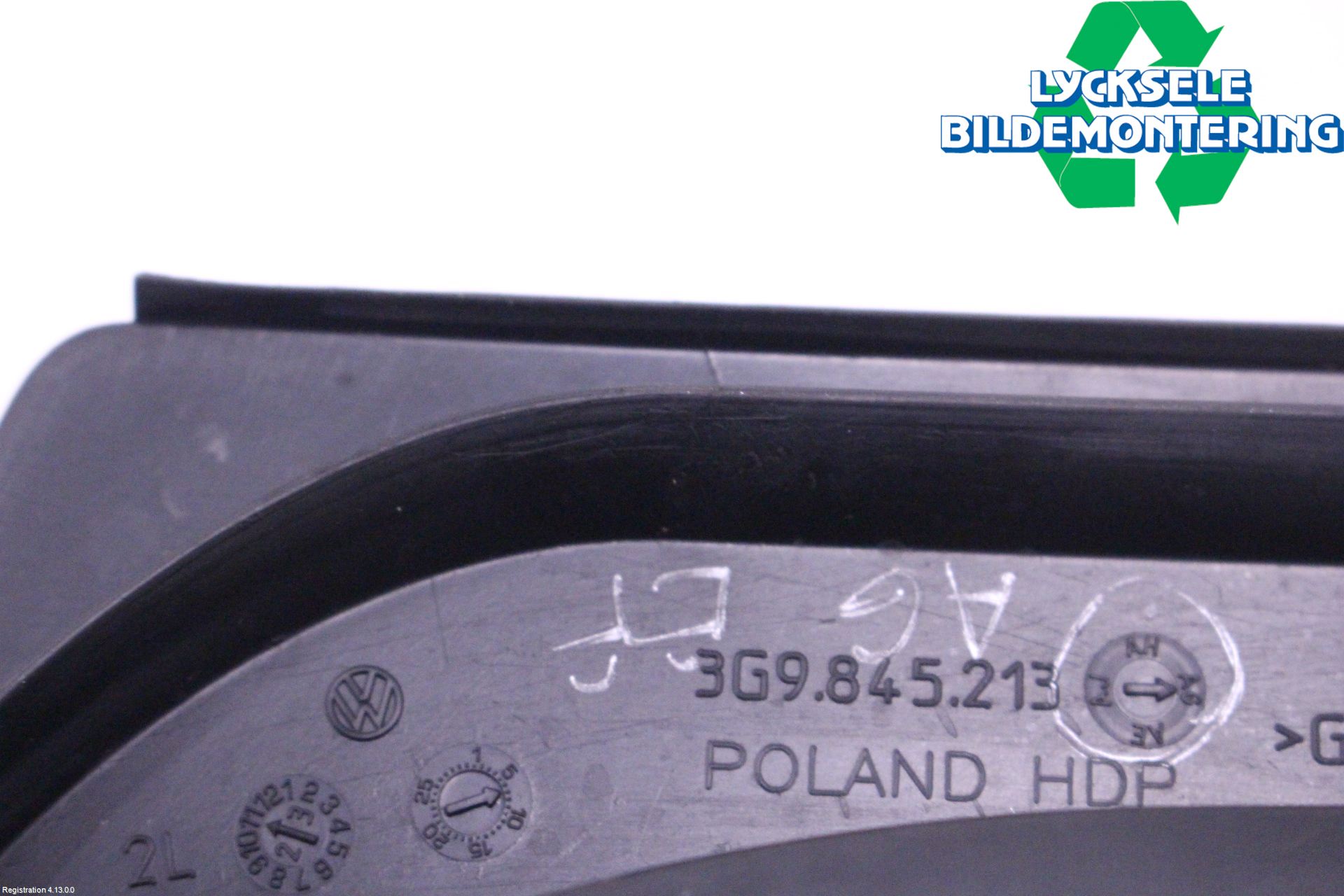 Volkswagen VW PASSAT 20-24 Dörruta Bak Lilla Vä