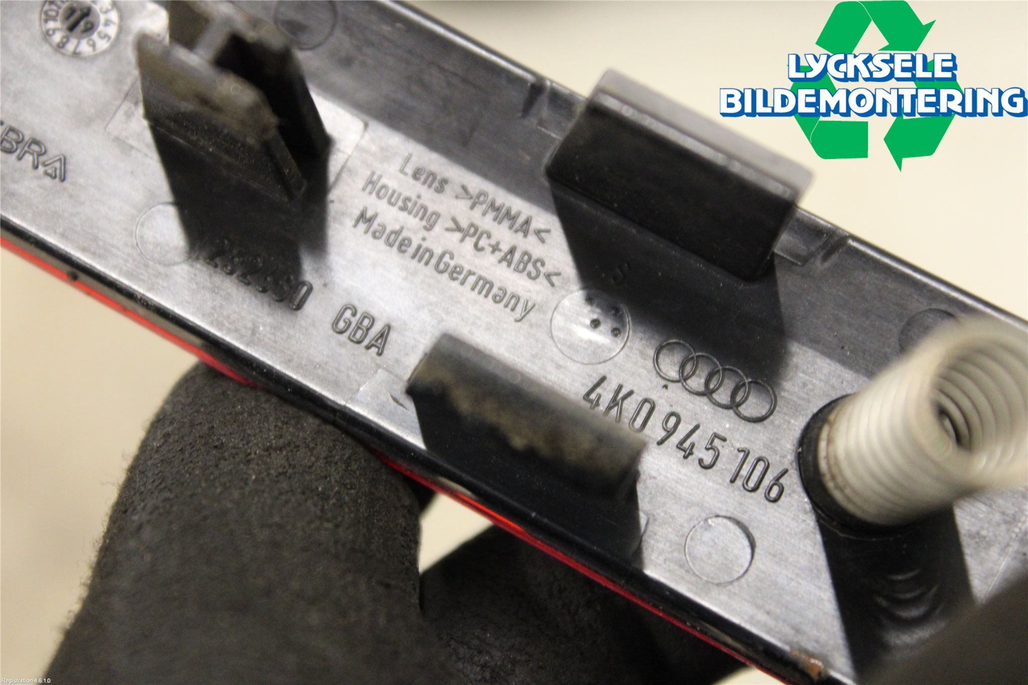 Audi A6 F2/C8 19- Dimljus/Reflex Bak