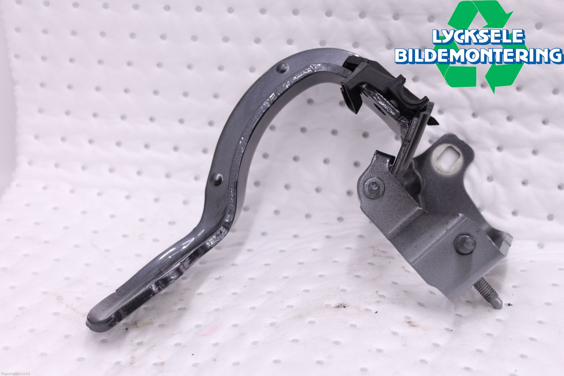 Audi A4/S4 B9 16-19 Bakluckegångjärn Hö