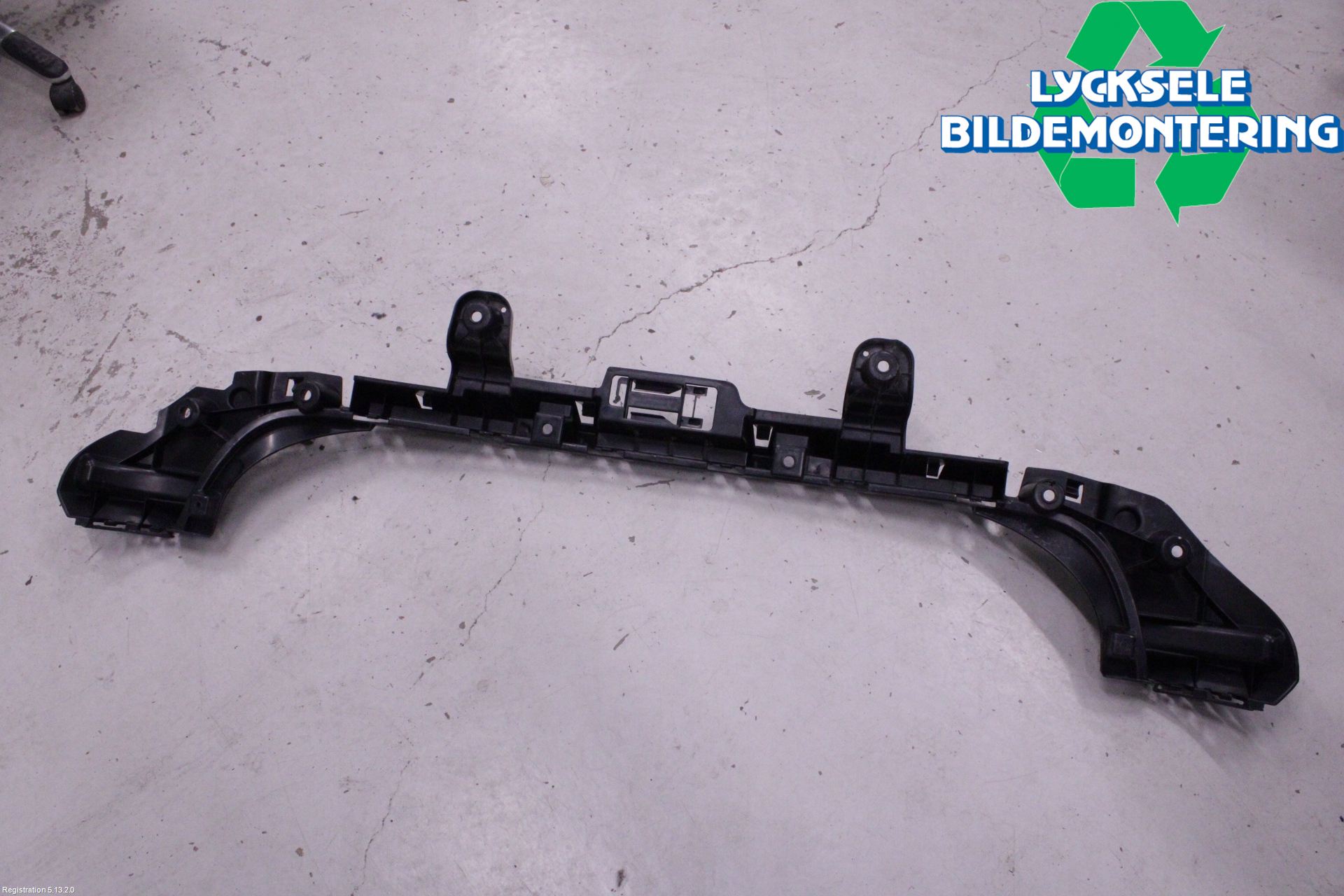 BMW X1 E84 10-15 Stötfångardel Bak Mitt