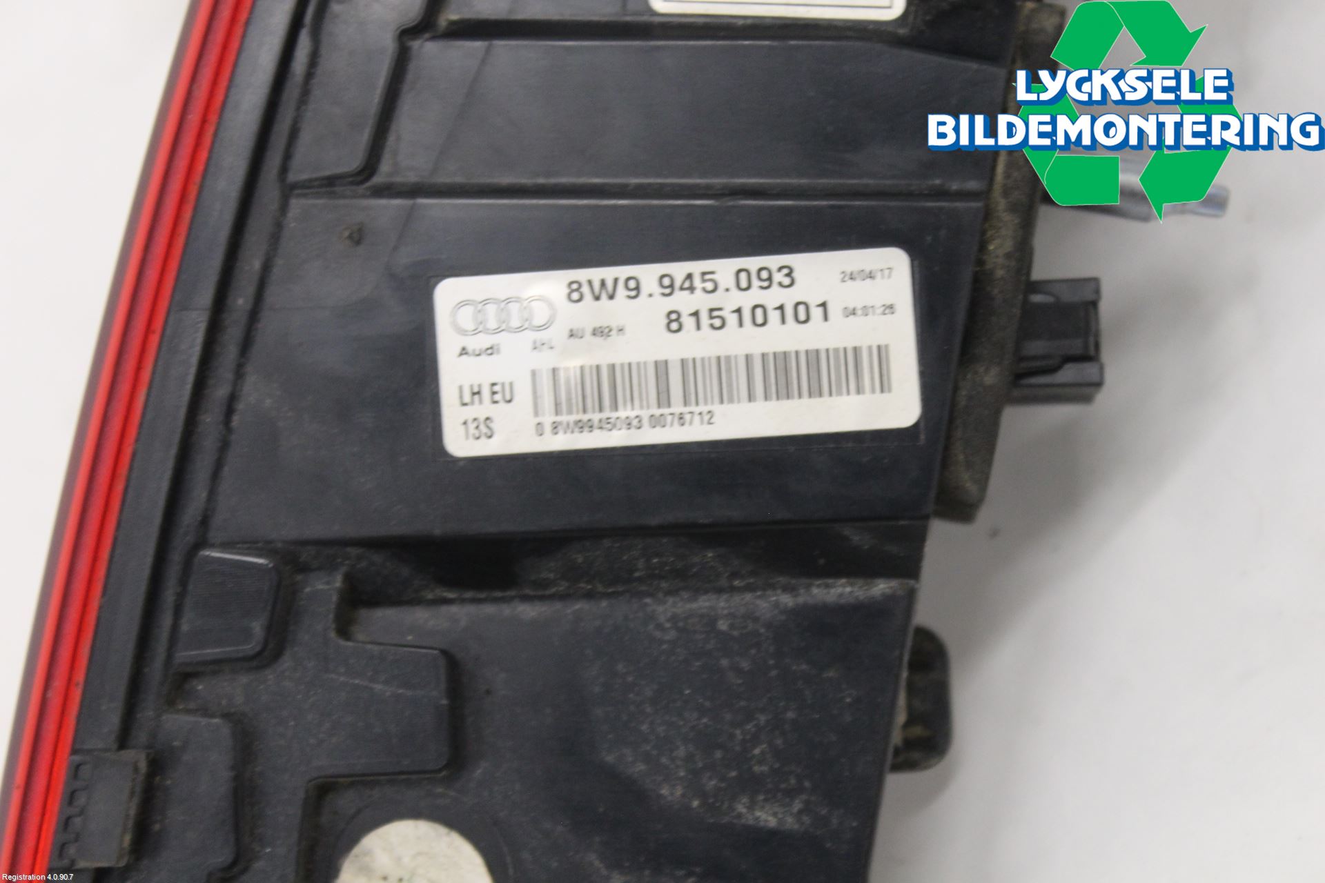Audi A4/S4 B9 16-19 Bakljus Lucka Vä