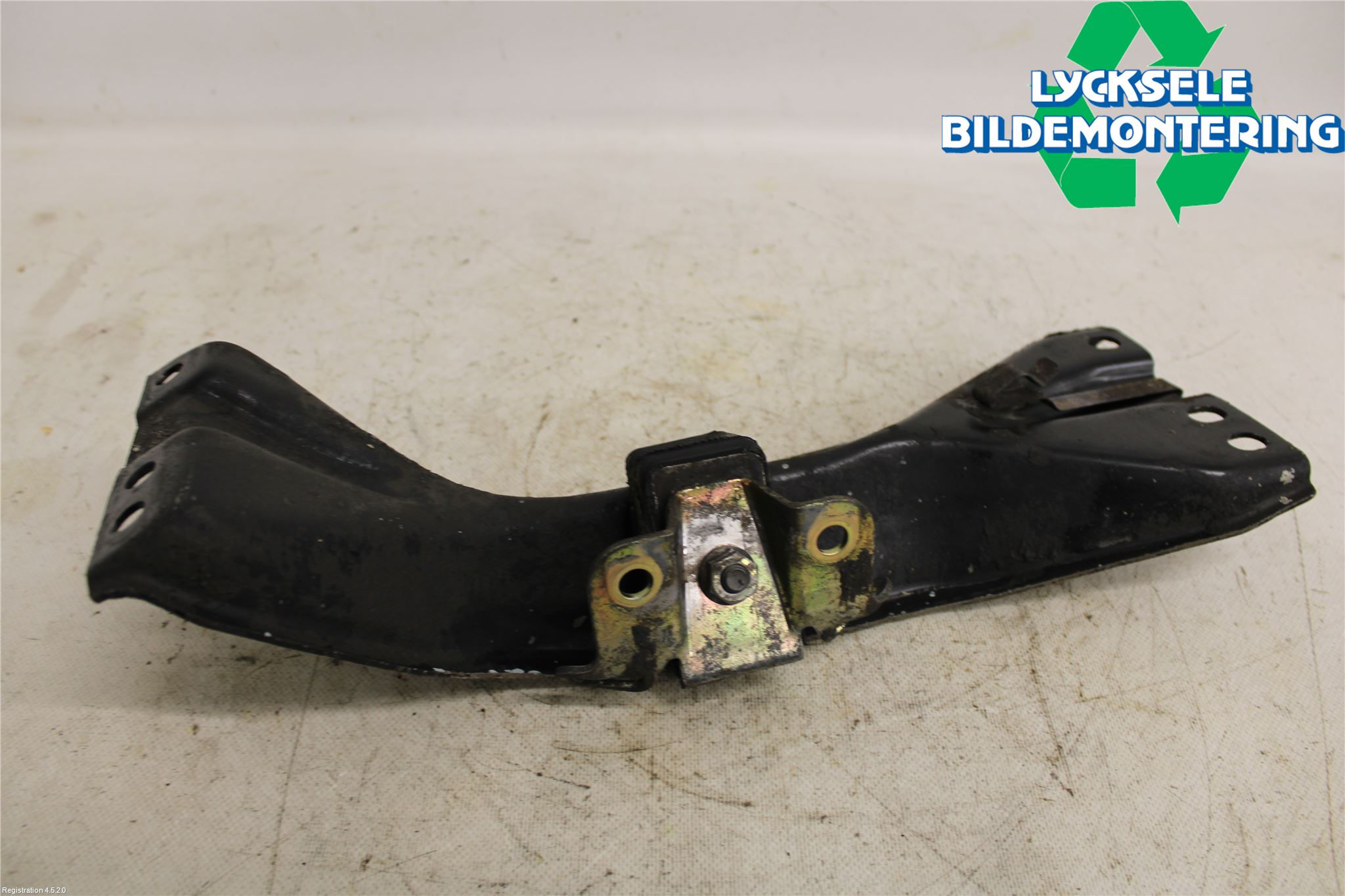 Volvo 740 84-87 Växellådsbalk