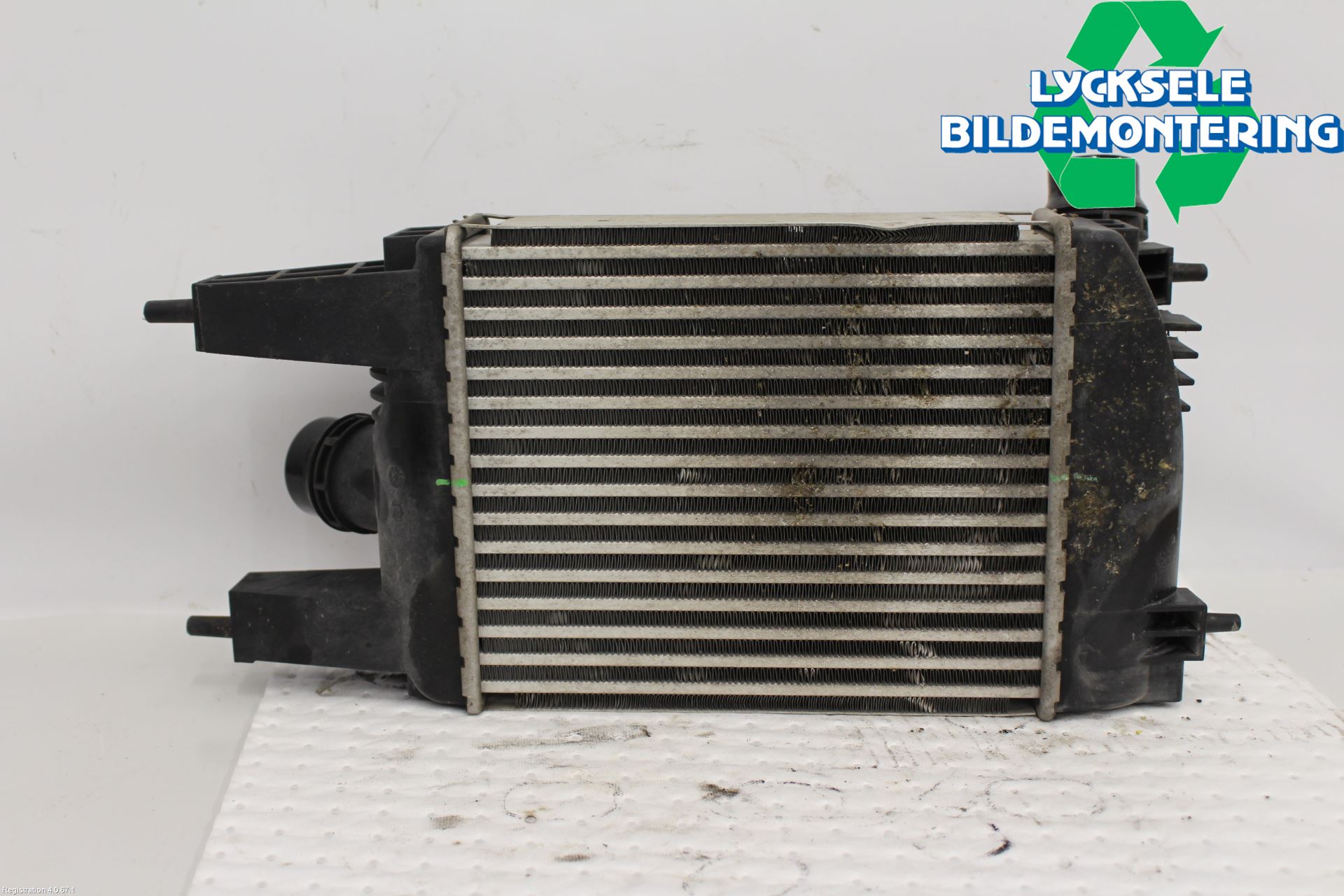 Nissan JUKE 14-19 Laddluft-Intercooler Kyl