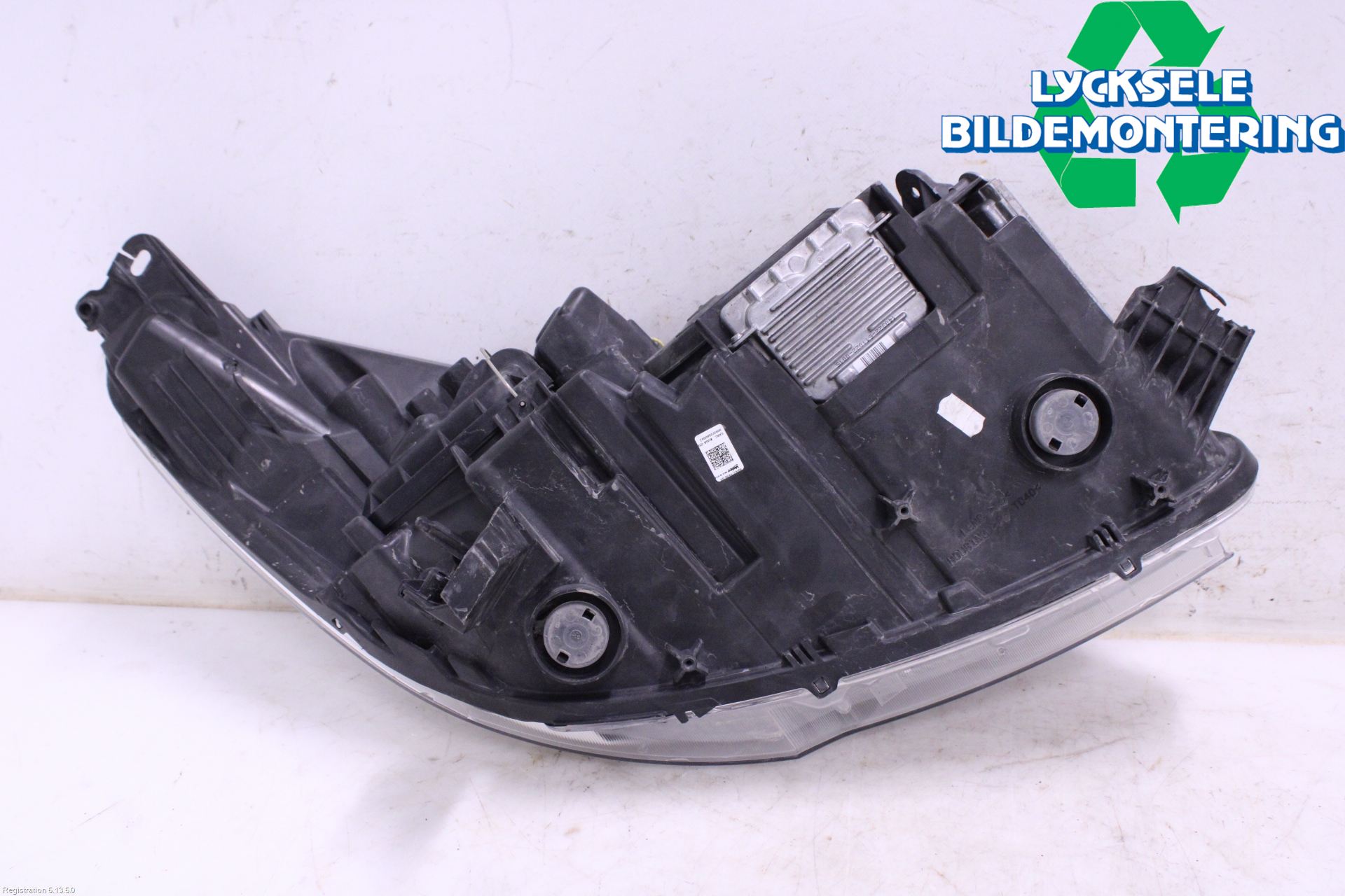 Ford KUGA 13-16 Strålkastare Vänster