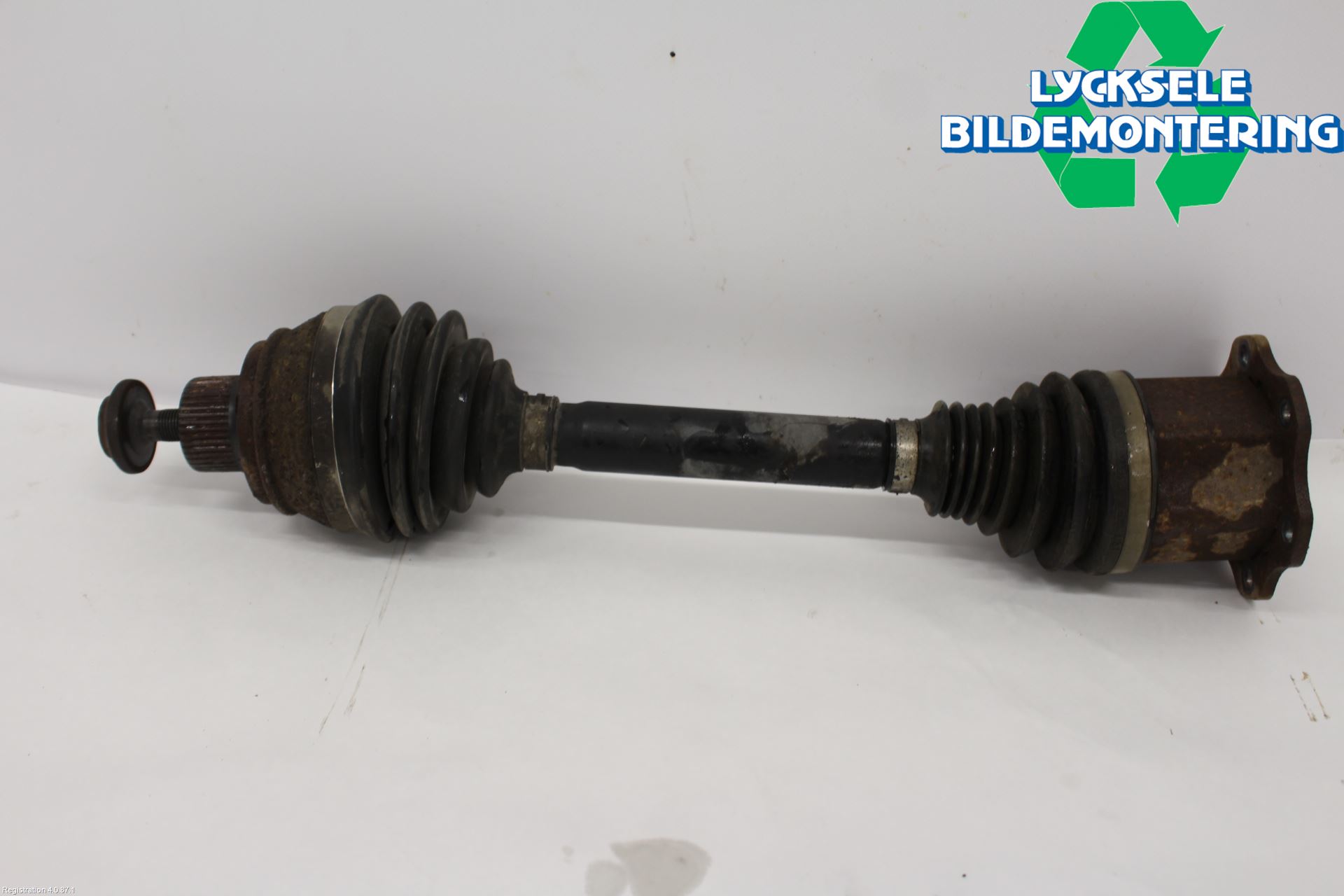 Audi A4/S4 08-11 Drivaxel Fram Höger