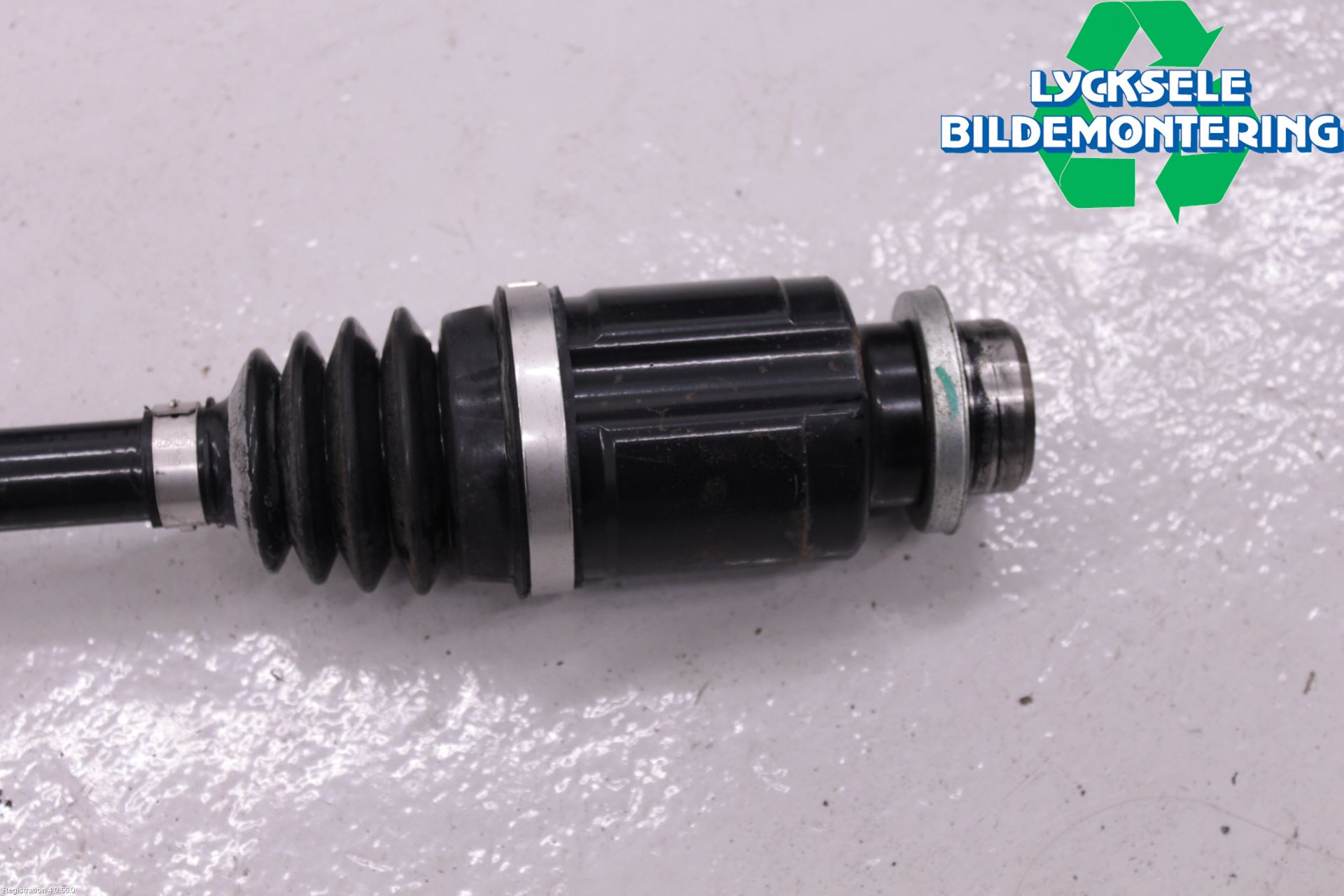 Suzuki SX4 S-CROSS 14-21 Drivaxel Fram Höger
