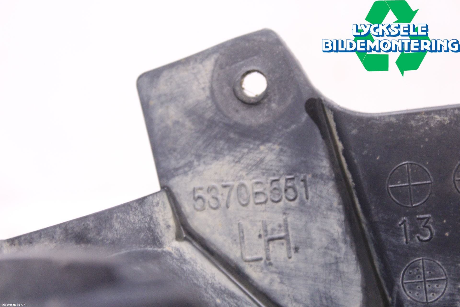 Mitsubishi L200 16-23 Stänkskydd