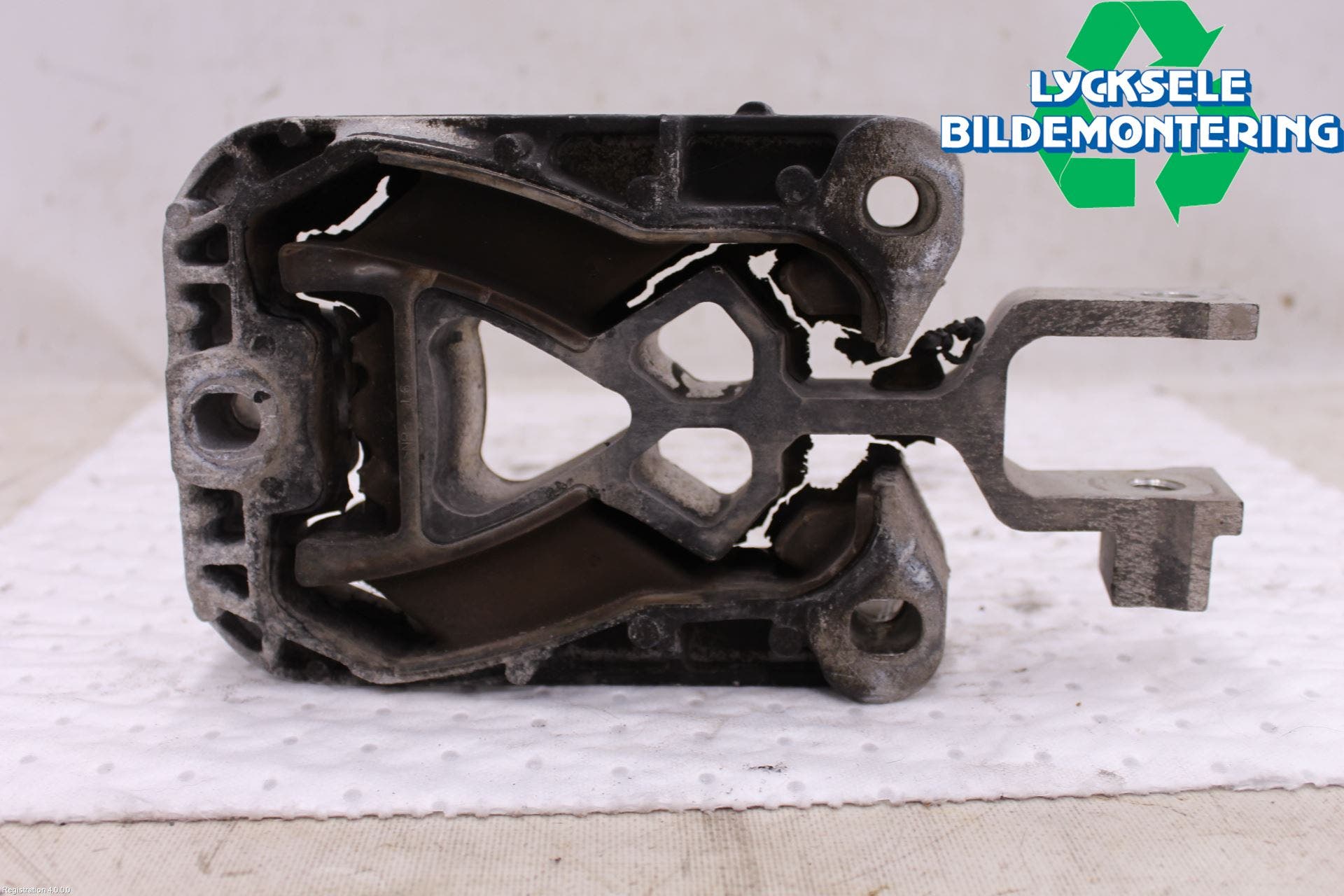 Ford FOCUS 19- Växellådsfäste