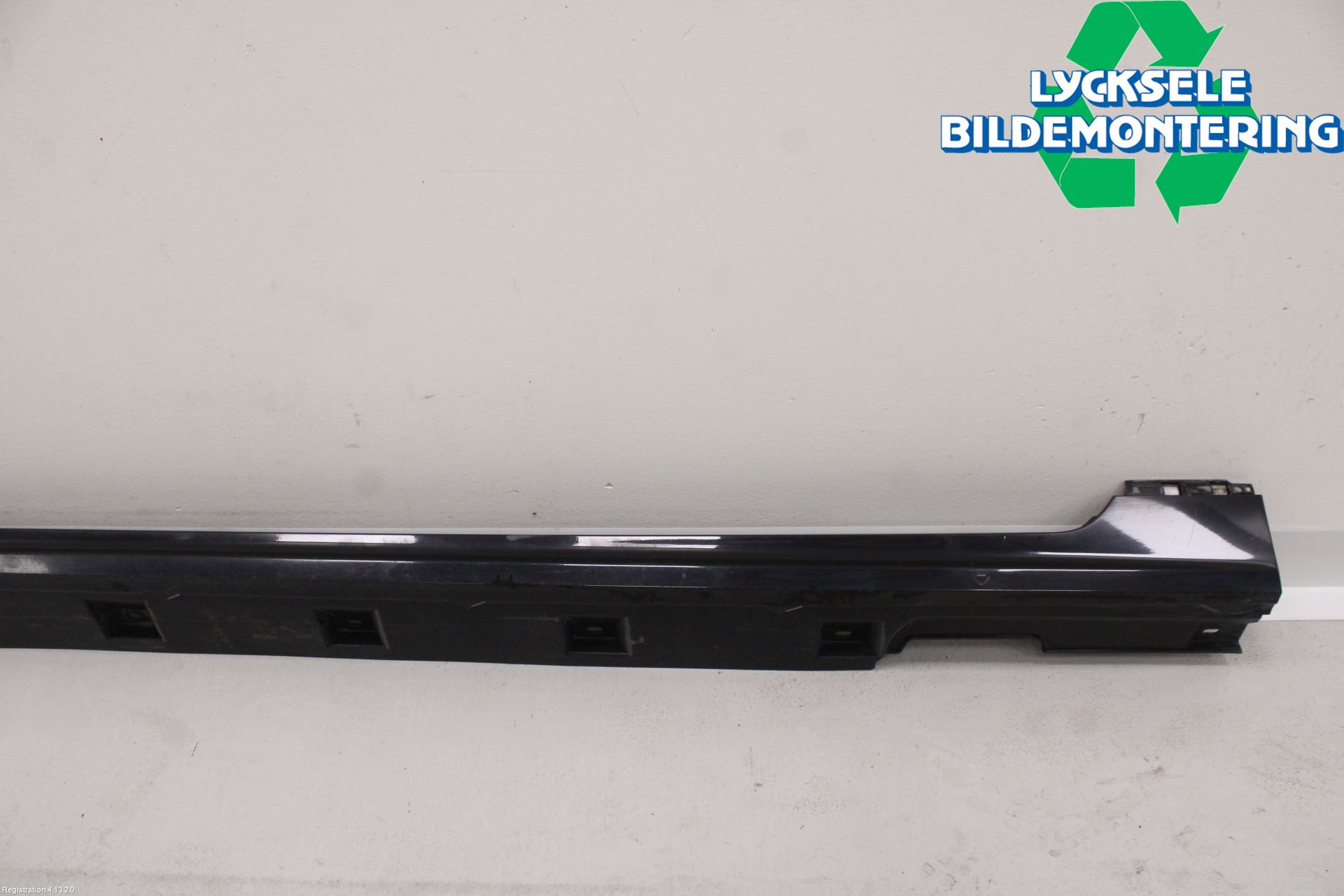 Volkswagen VW PASSAT 15-19 Sidokjol Vä