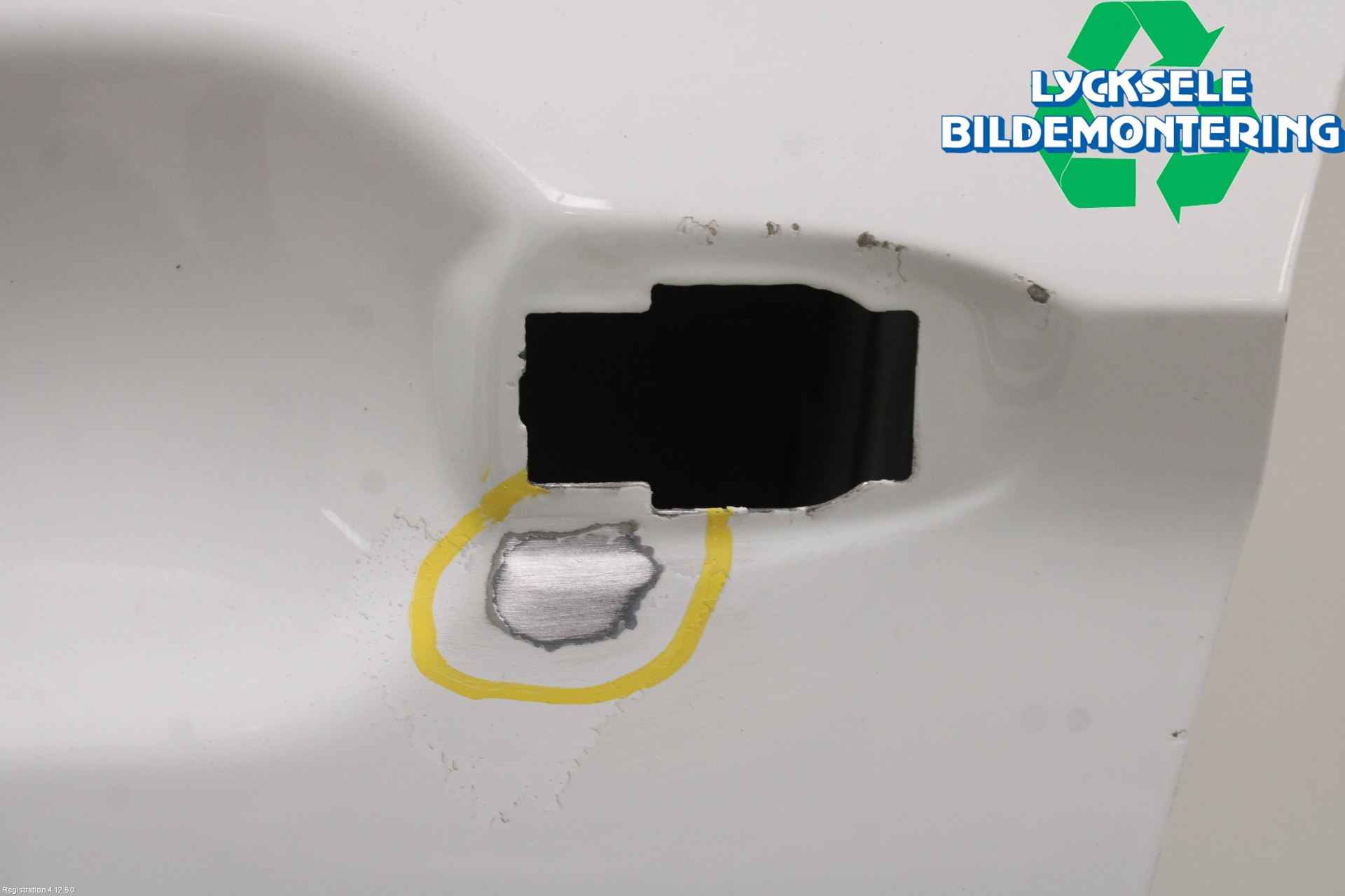 Volkswagen VW PASSAT 15-19 Dörr Fram Vänster