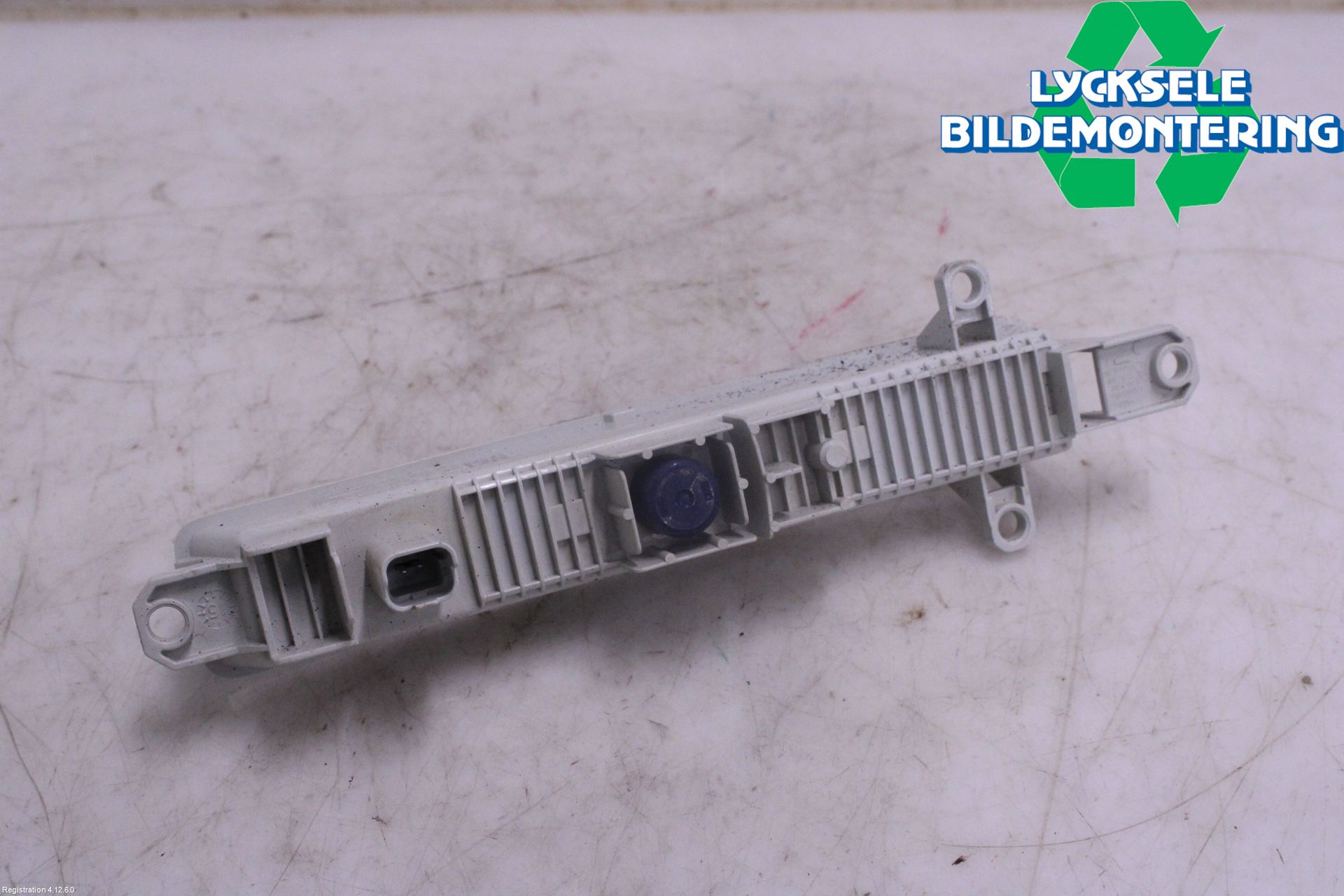 Peugeot PARTNER 16-18 Positionsljus Fram Hö