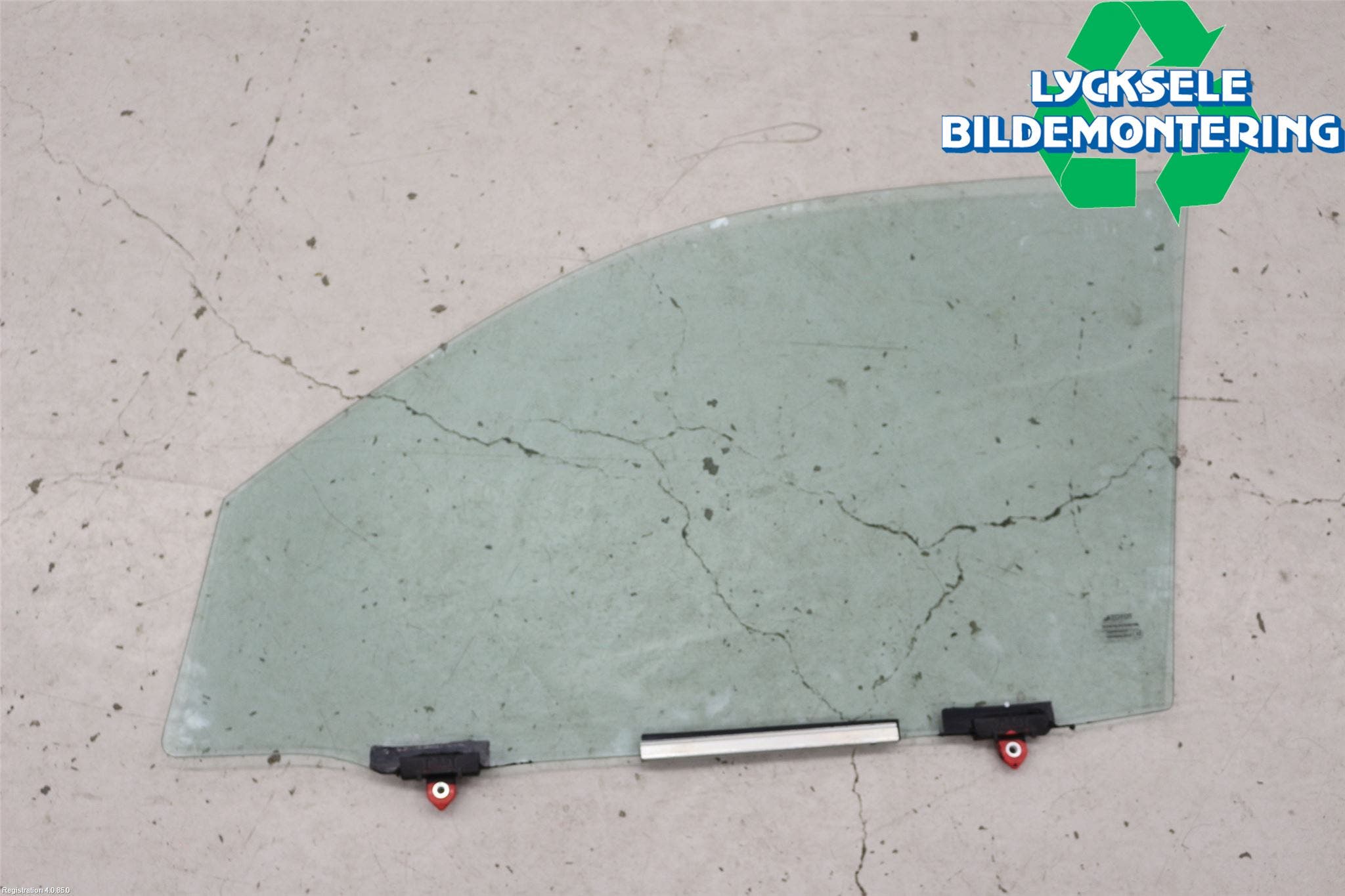 Toyota HILUX 16- Dörruta Fram Höger