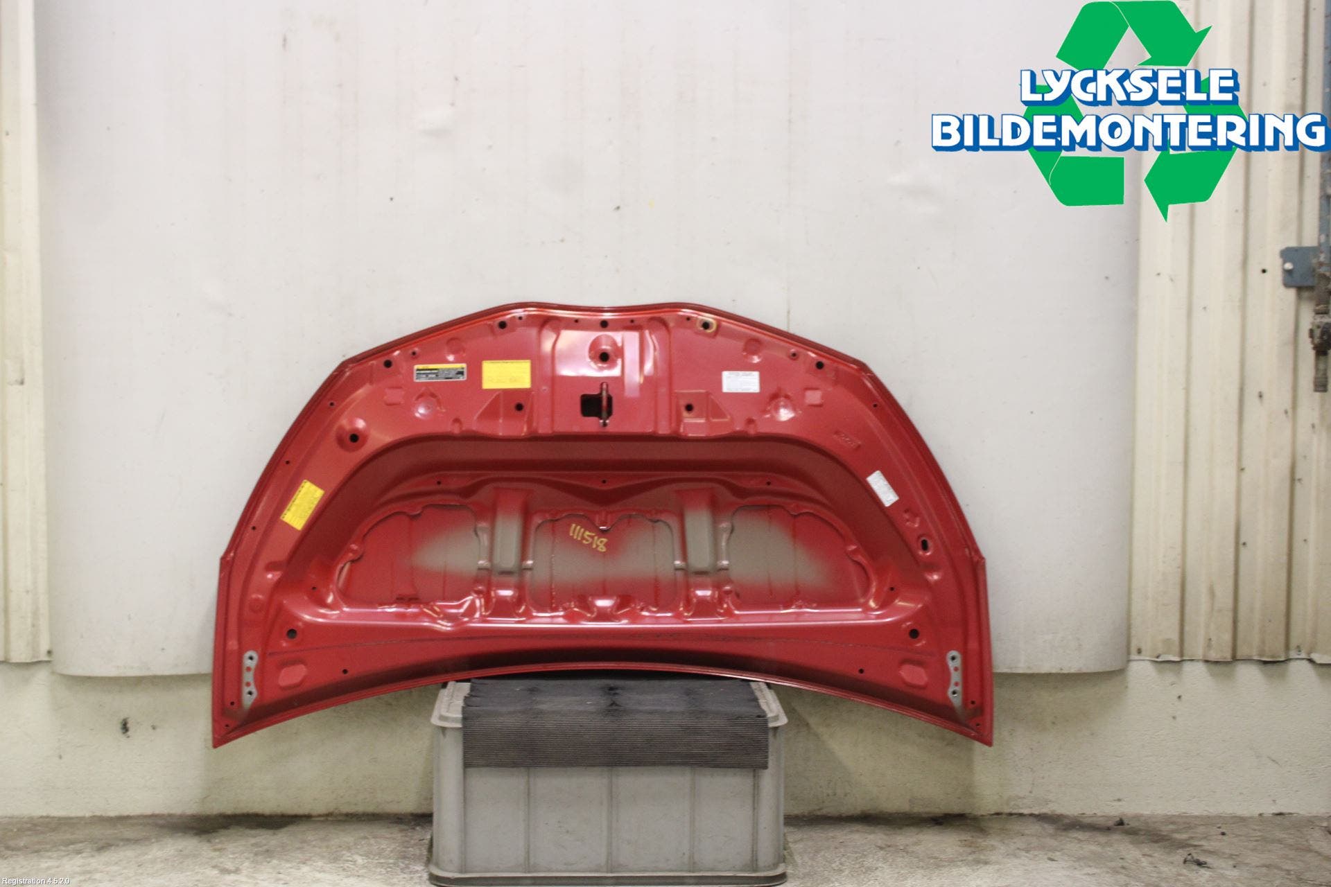 Toyota YARIS XP130 12-14 Huv Fram