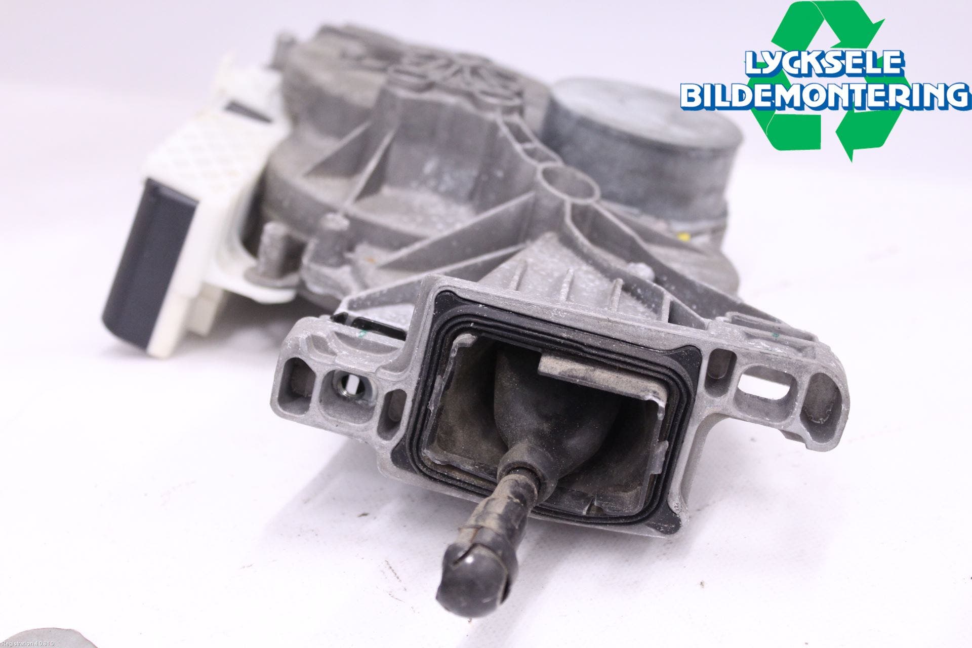 Mercedes-Benz MB E-KLASS (W213) 16-23 Bakluckeöppnare Automatisk