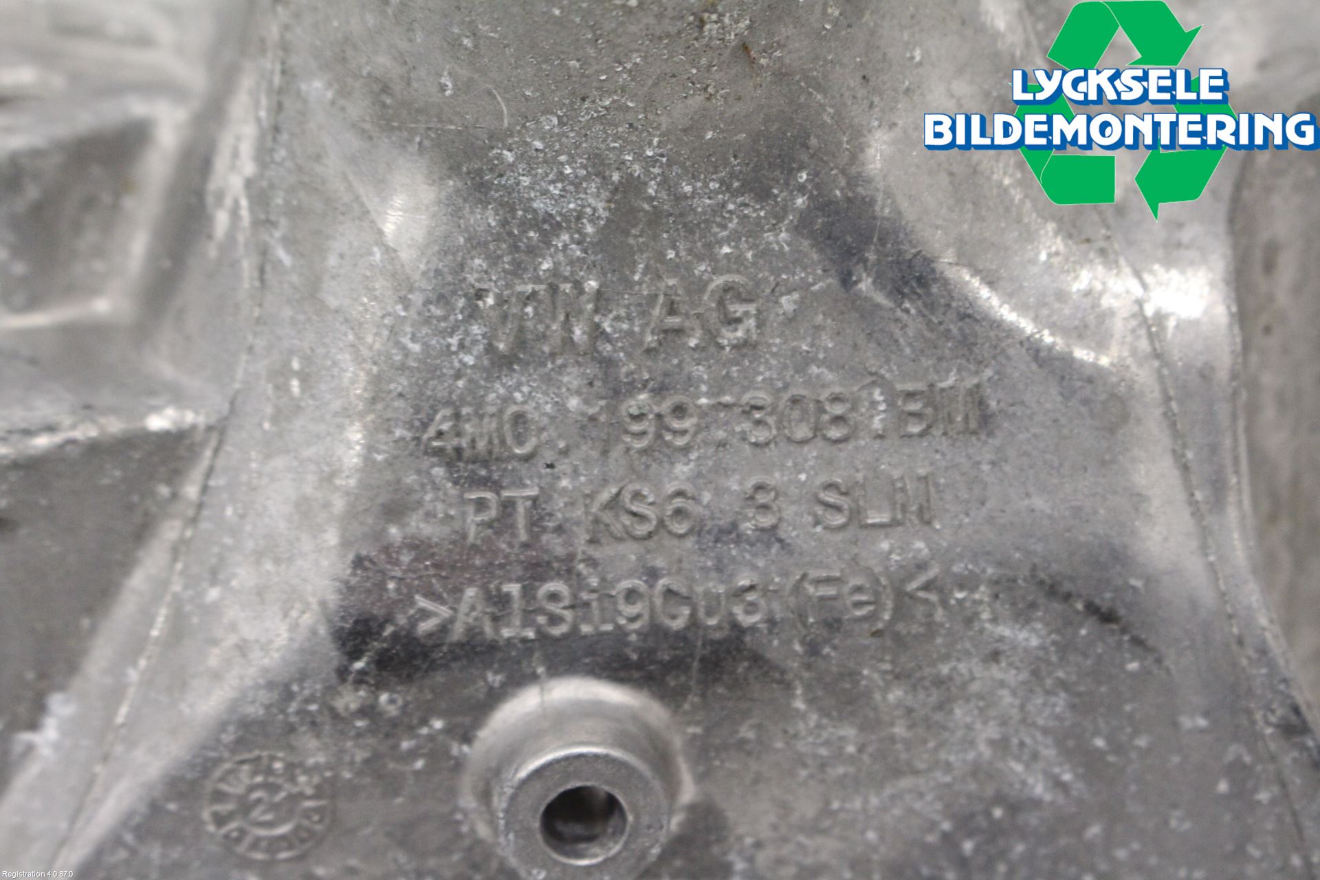 Audi A6 F2/C8 19- Motorfäste