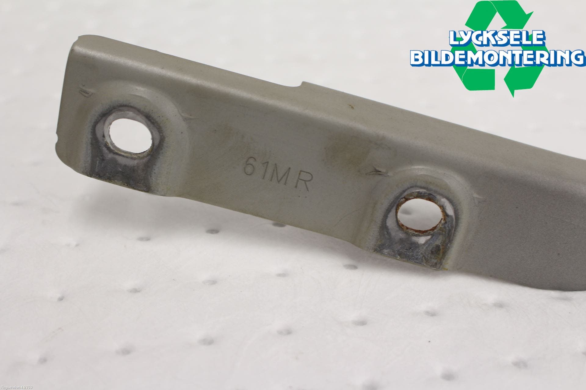 Suzuki VITARA 15- Huvgångjärn