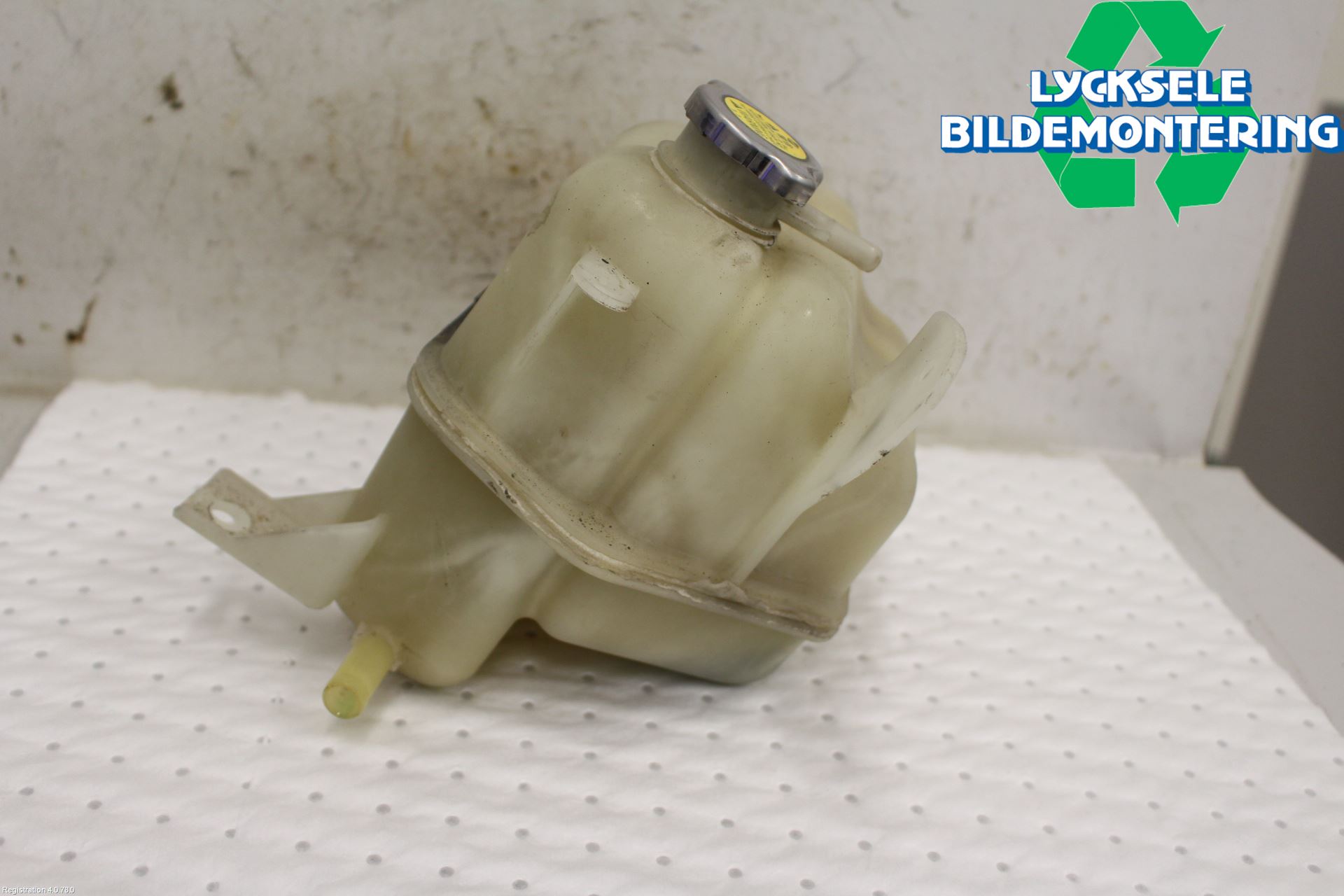 Nissan NAVARA 05-16 Expansionstank