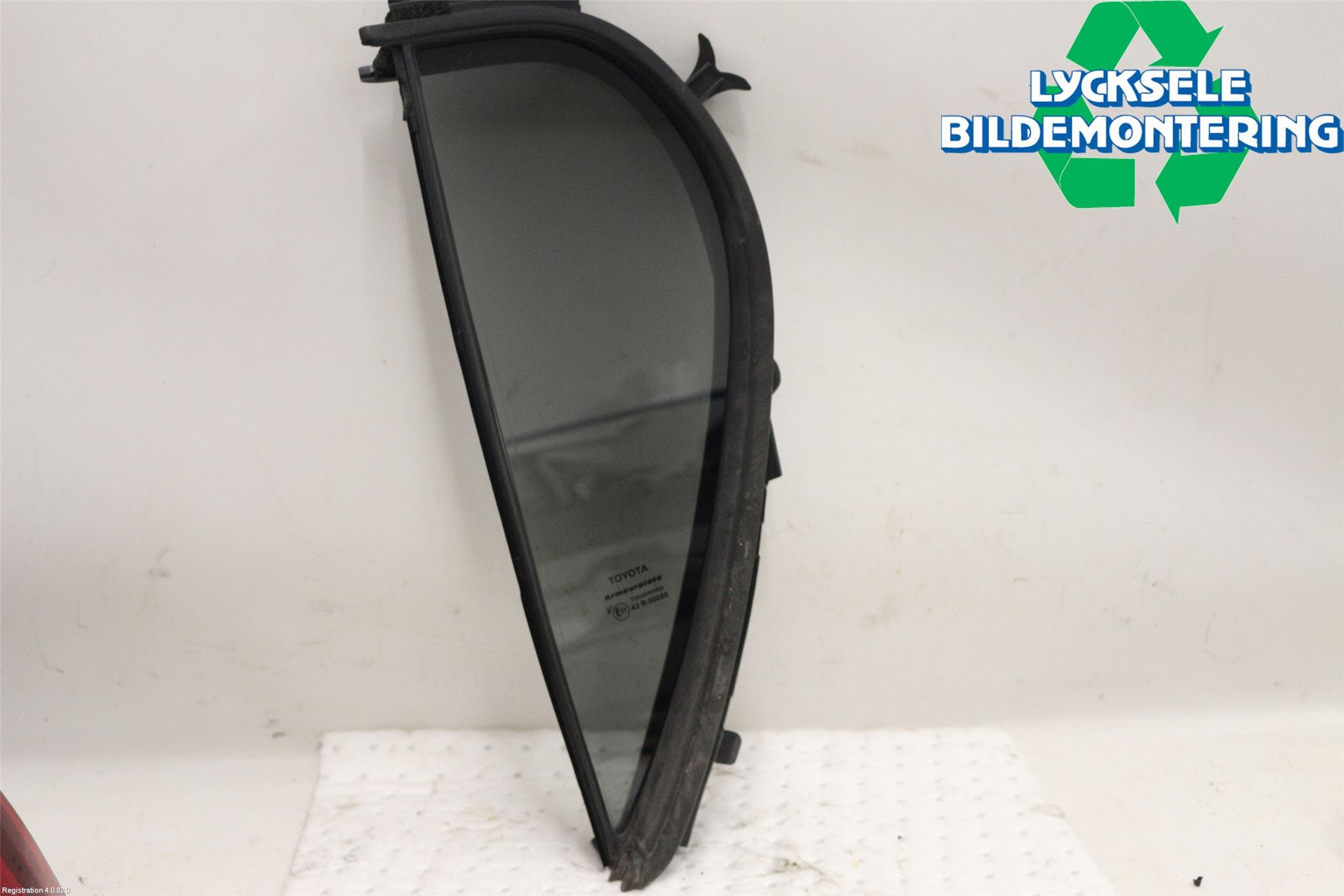 Toyota HILUX 16- Dörruta Bak Vänster