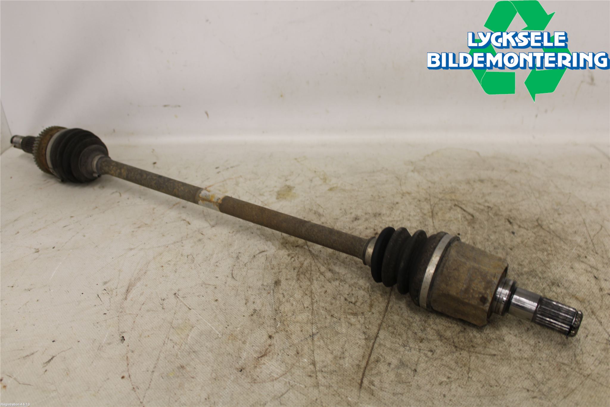 Kia SPORTAGE (SL) 11-15 Drivaxel Bak Vänster
