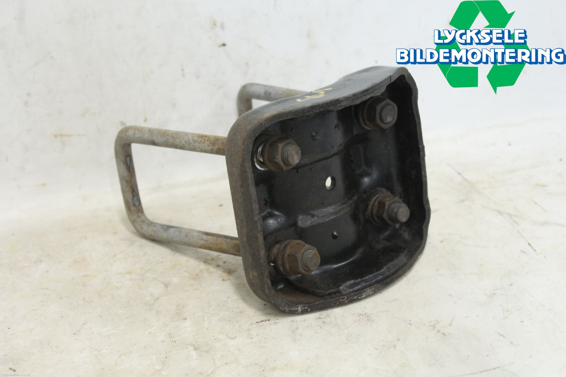 Toyota HILUX 16- Bladfjäderhänke Bak