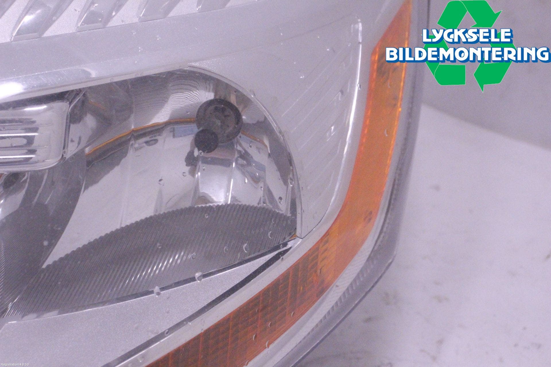 Ford KUGA 08-12 Strålkastare Vänster