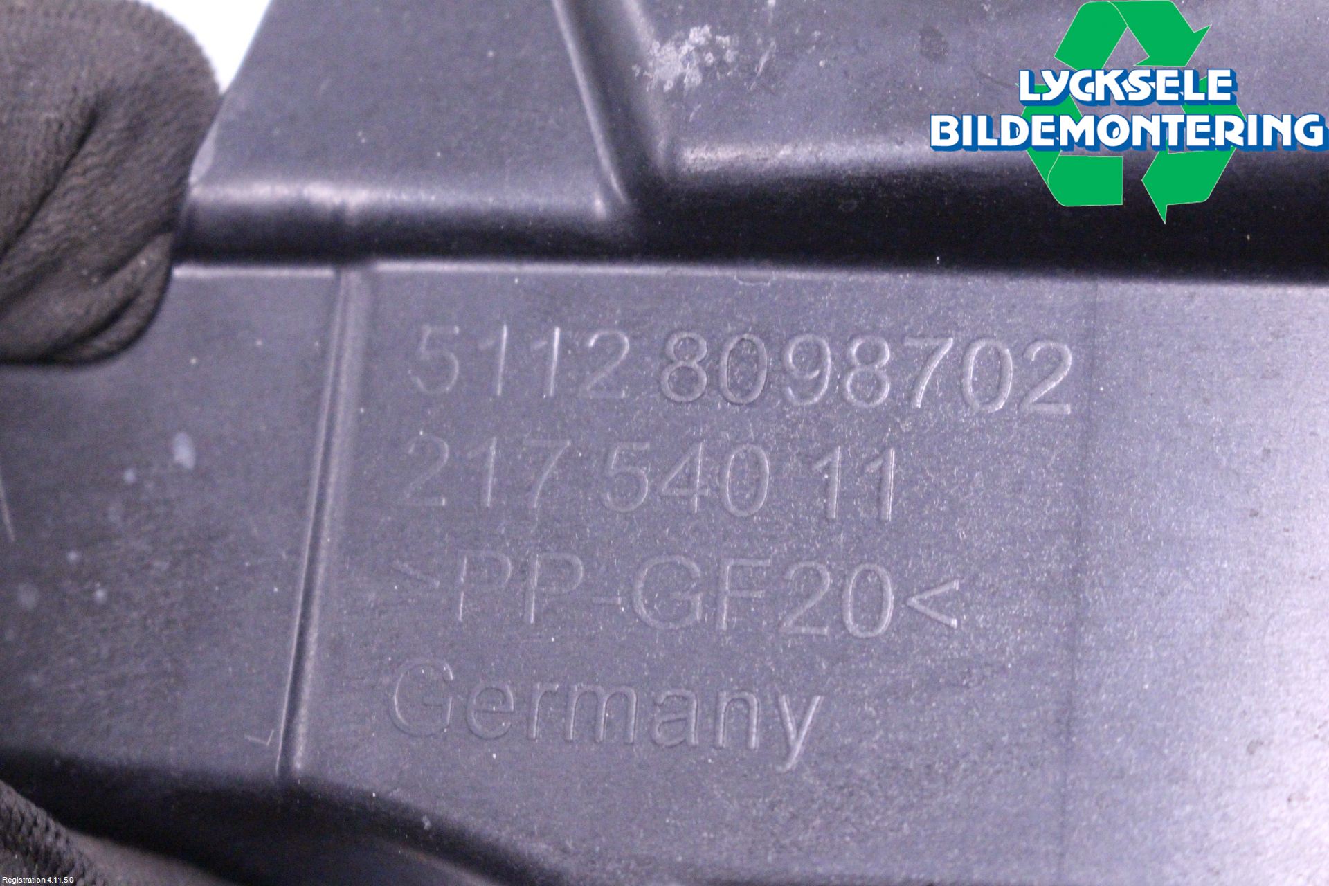 BMW 5 G30/G31/F90 17-23 Hasplåt Plåt-Plast