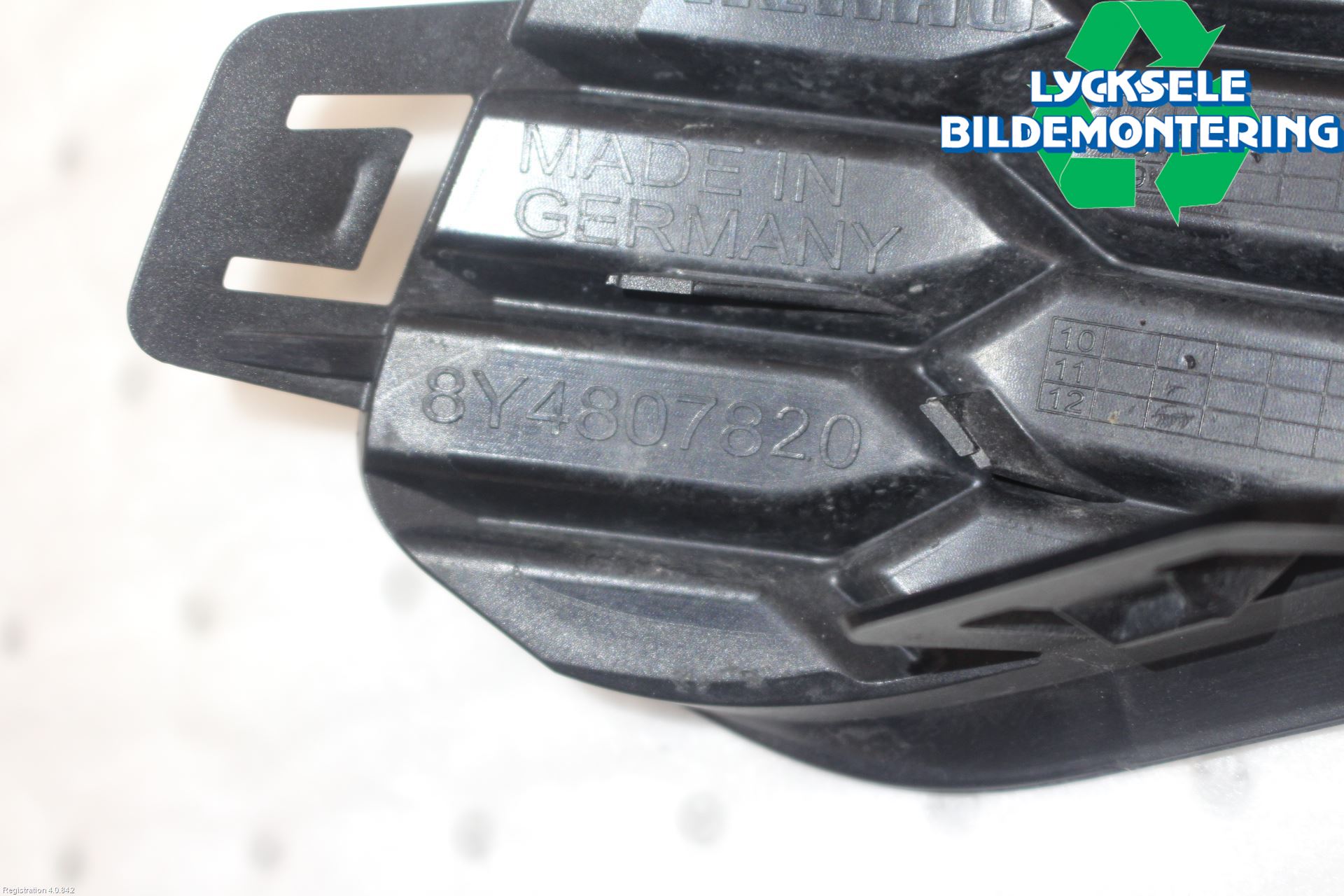 Audi A3/S3 8Y 21- Stötfångardel Bak Hö