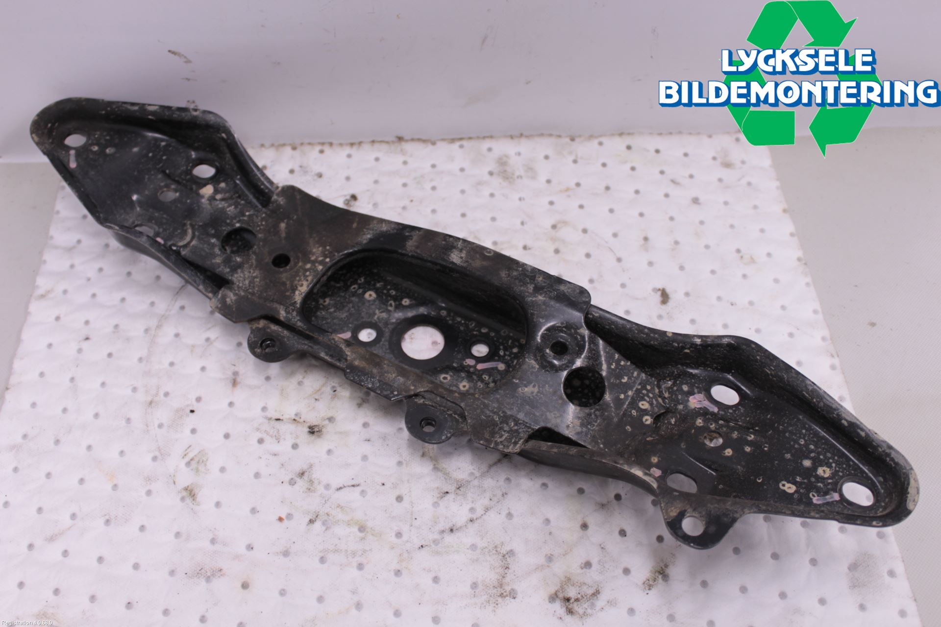 Subaru OUTBACK 15-20 Växellådsbalk