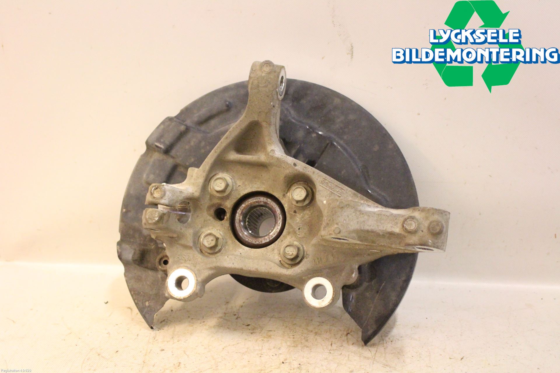 Ford MONDEO 15-22 Styrspindel Lagerhus Vä