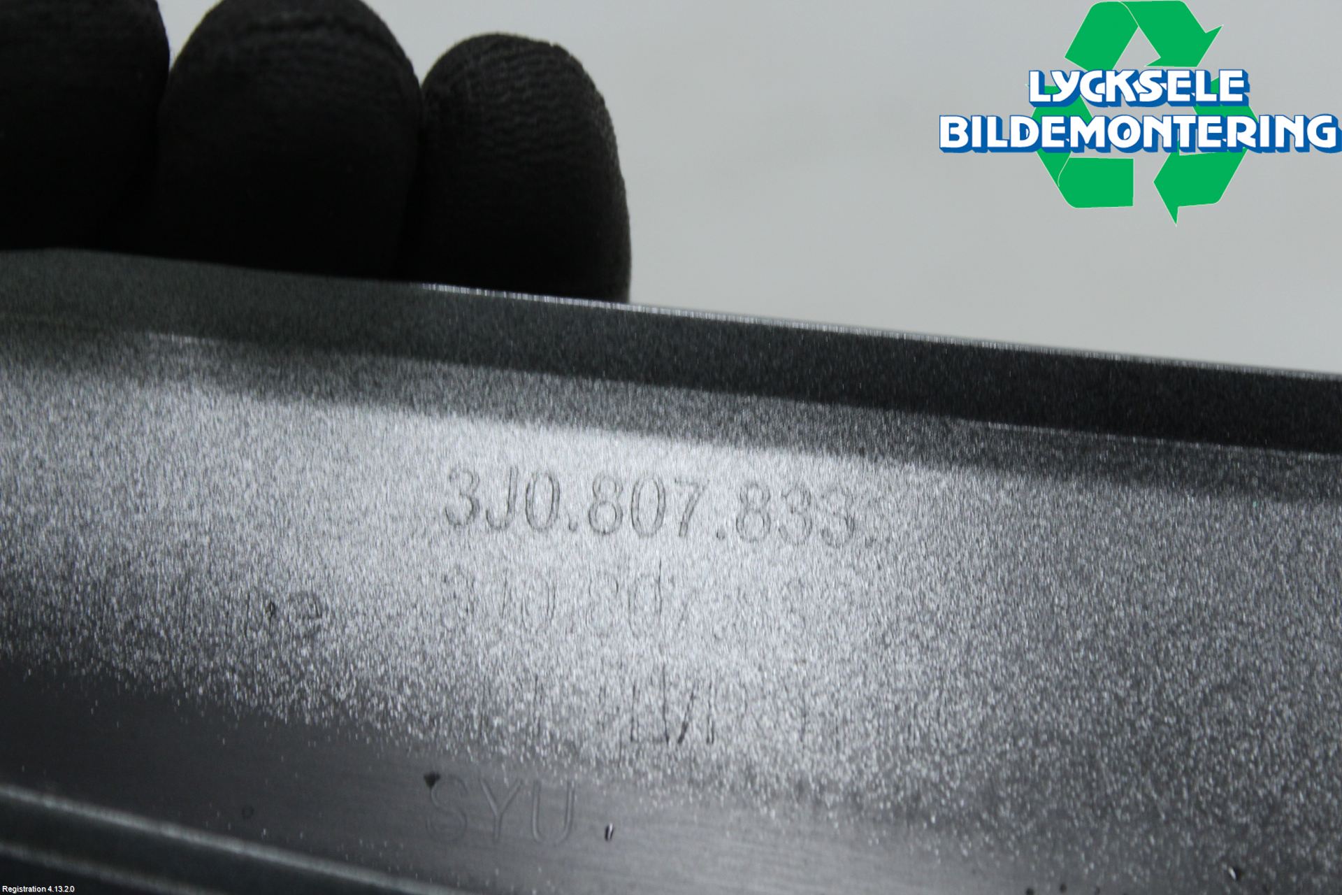 Volkswagen VW PASSAT 24- Stötfångarlist Fram