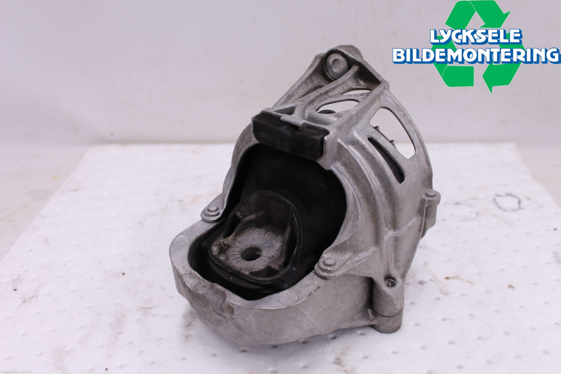 Audi A6 F2/C8 19- Motorkudde