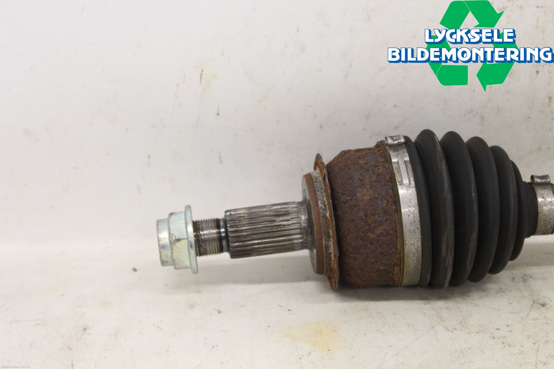 Mazda 3 III 14-19 Drivaxel Fram Vänster